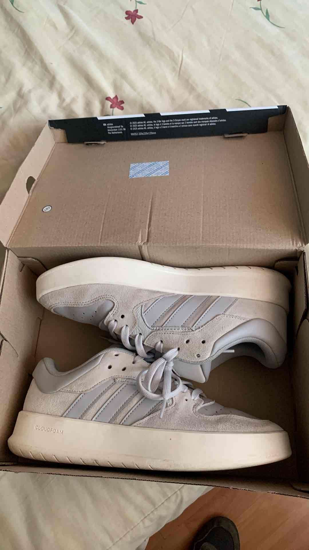 Zapatillas deportivas blancas - miniatura 2