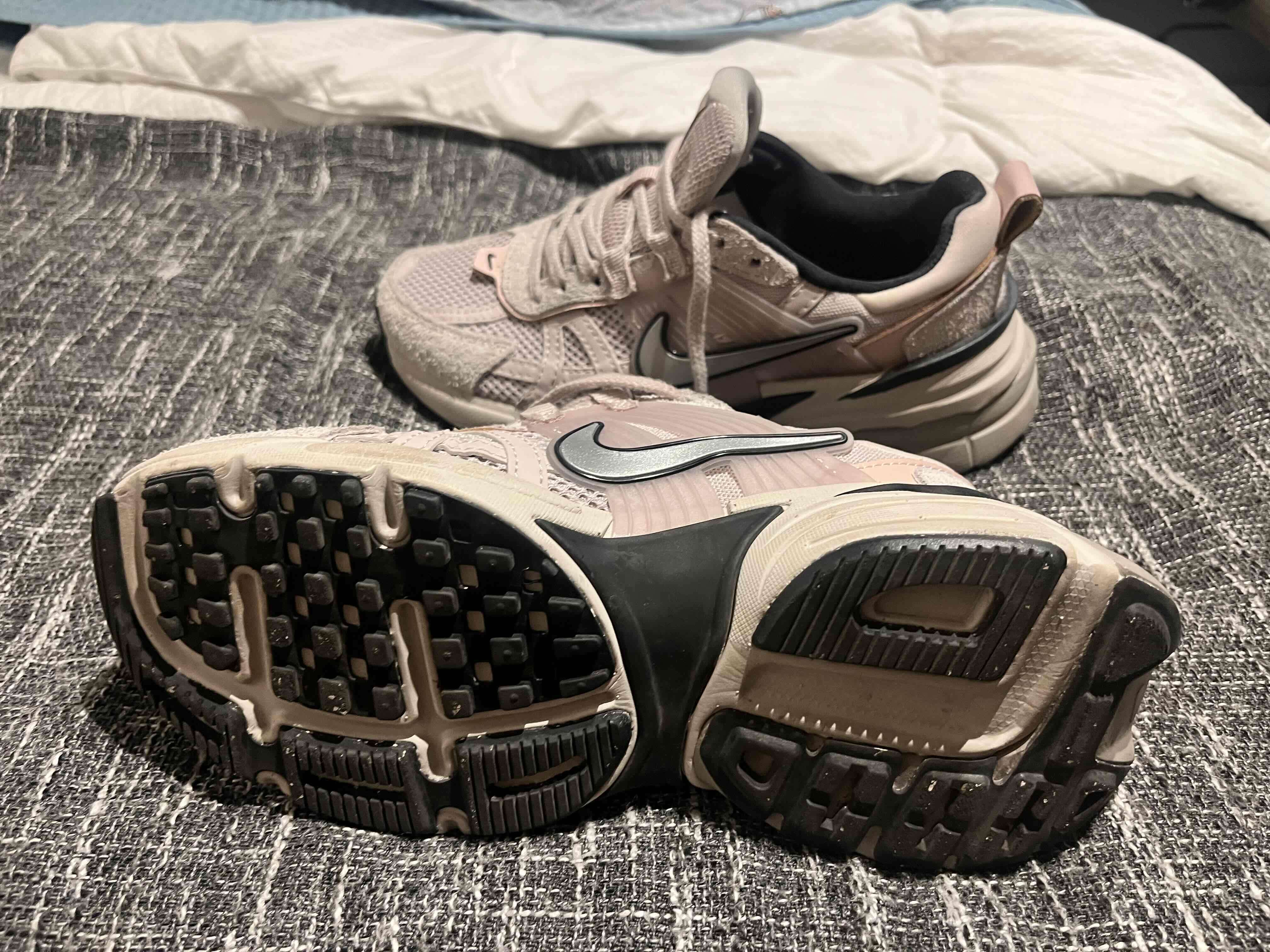 Zapatillas deportivas beige - miniatura 1