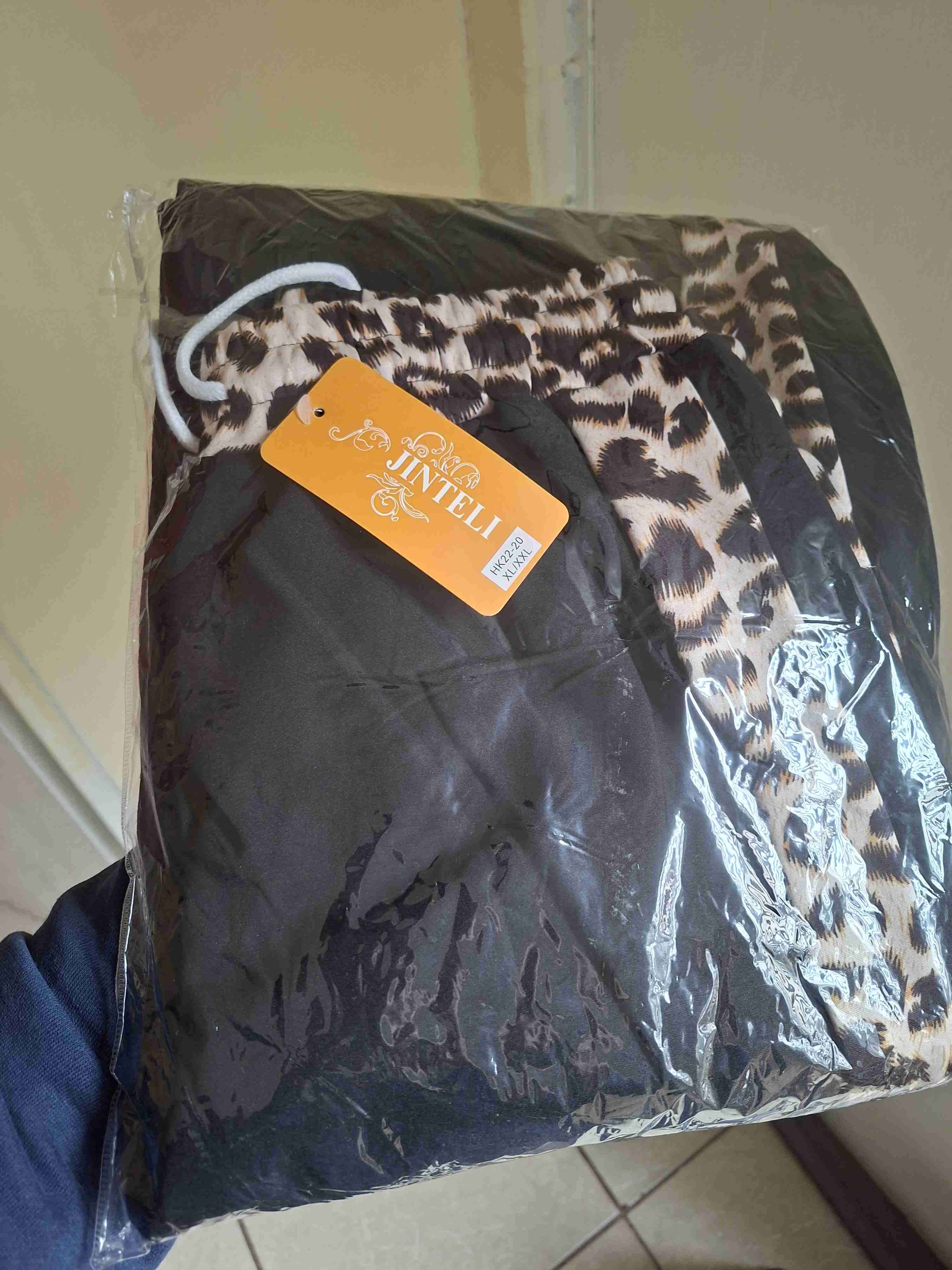 Buzo forrado animal print nuevo - miniatura 4