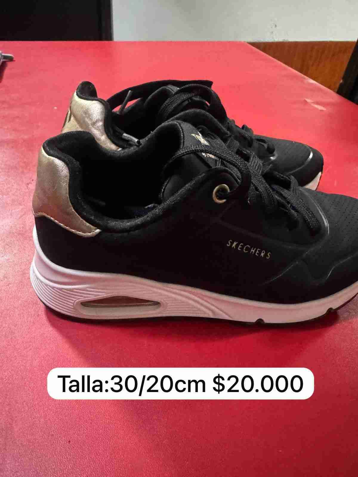 Zapatillas deportivas negras y rosadas - miniatura 4