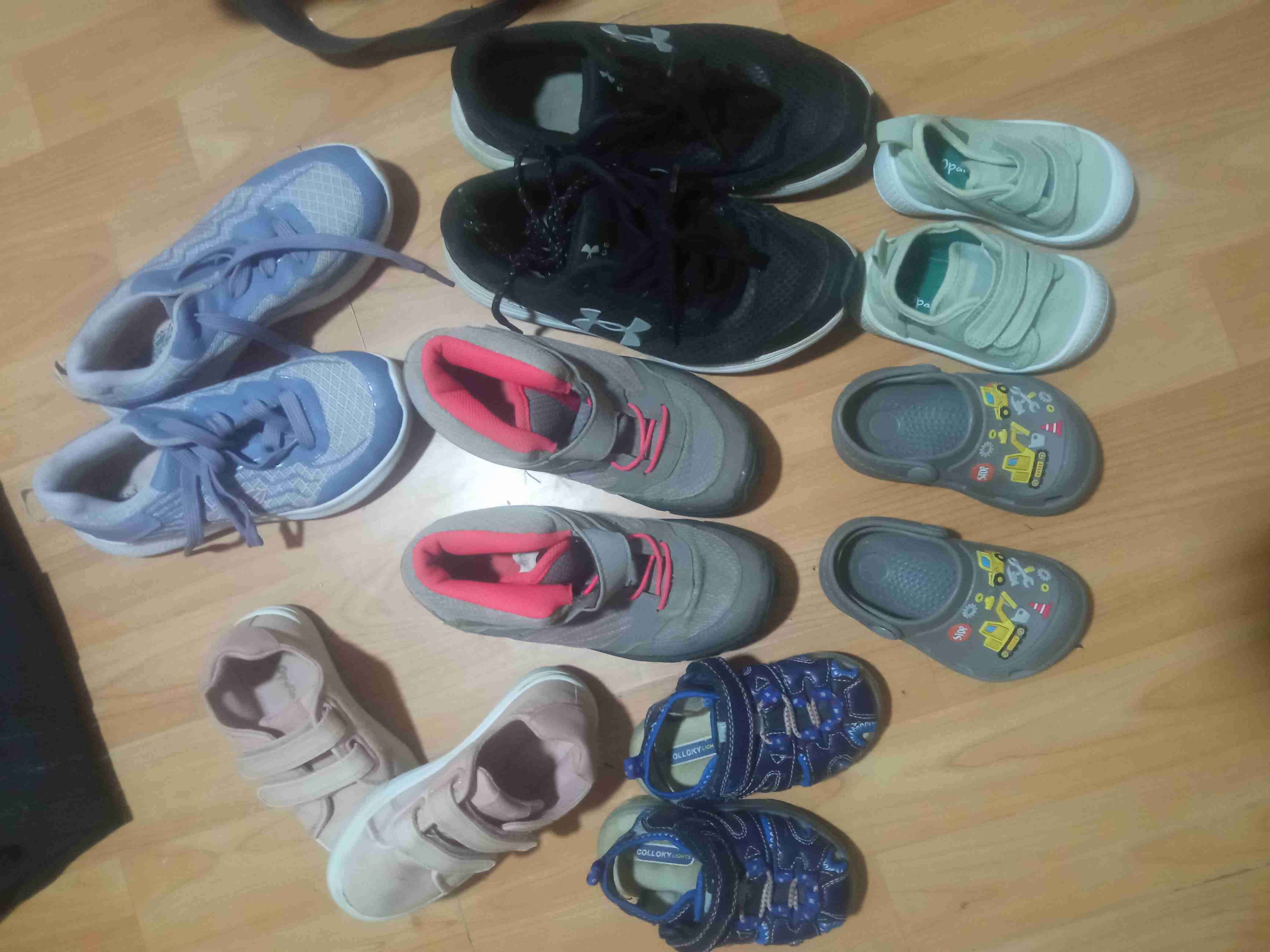 Lote de muñecas y figuras - miniatura 2