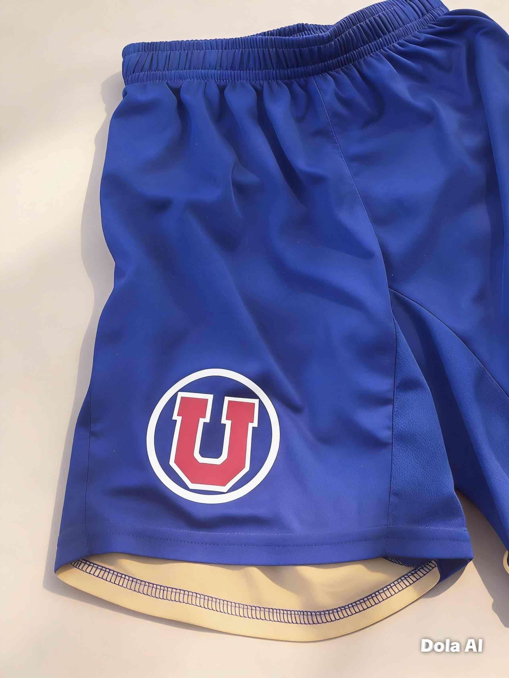 Conjunto deportivo azul con logo - miniatura 3