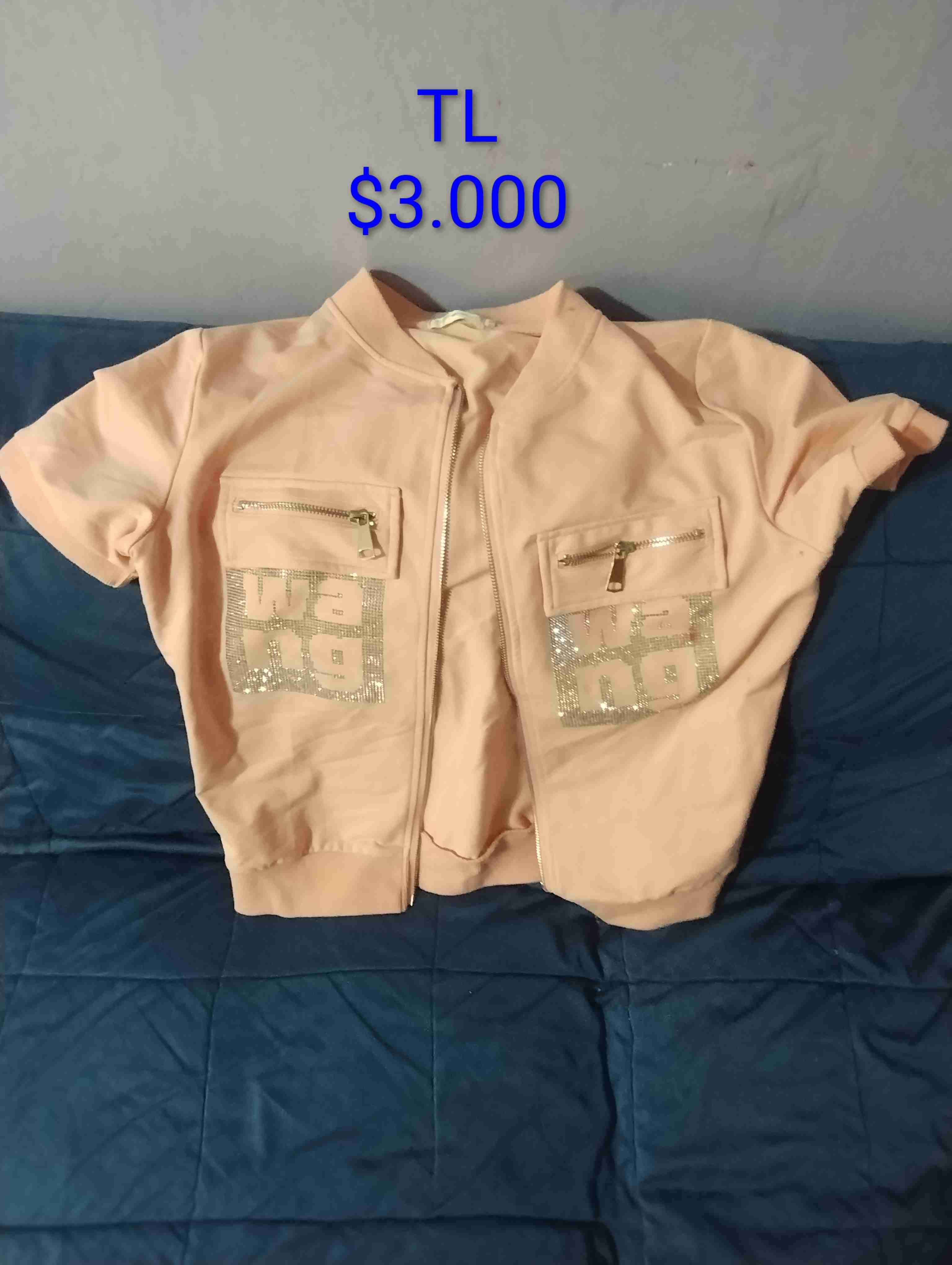 Chaqueta rosada con lentejuelas