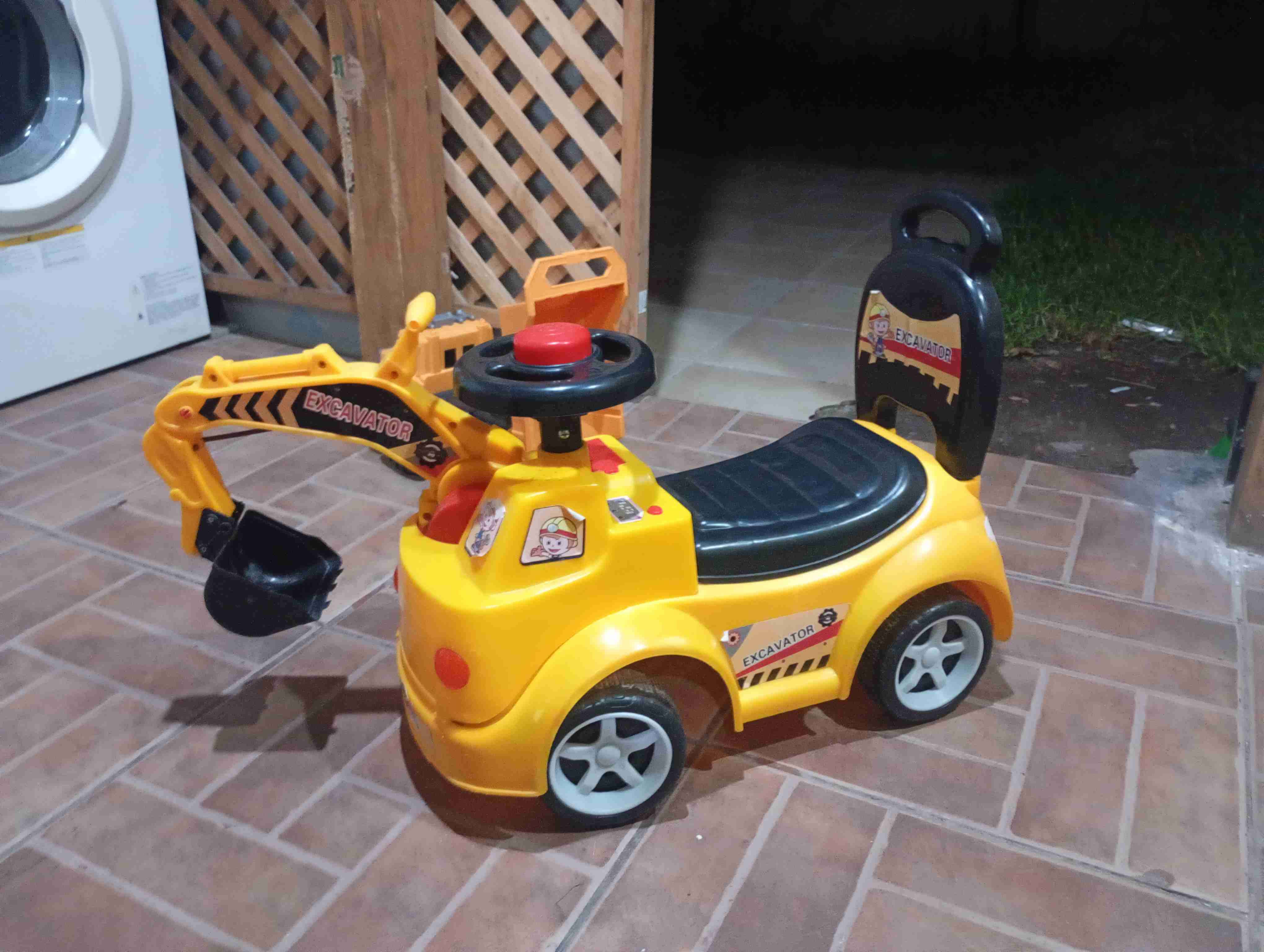 Excavadora infantil amarilla - miniatura 3