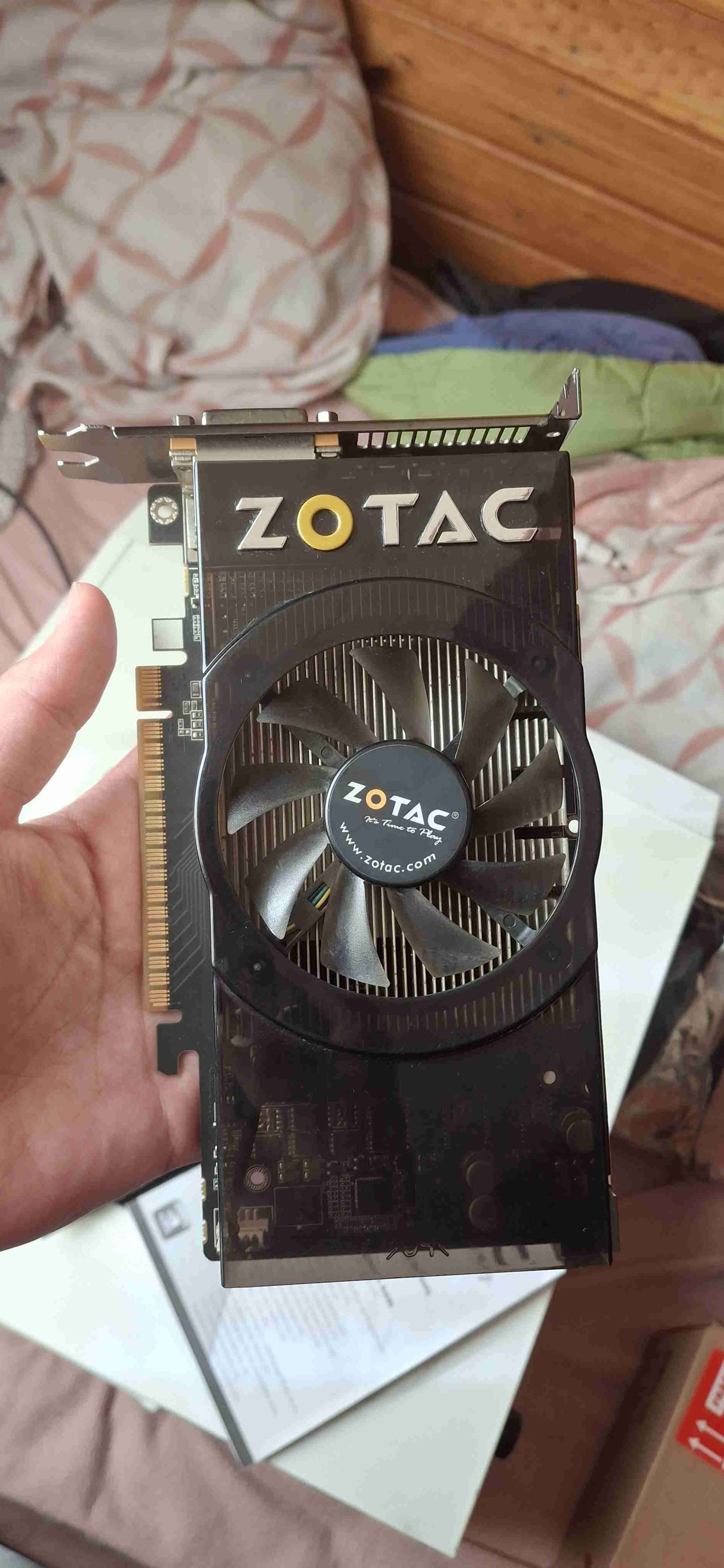 Tarjeta gráfica Zotac con manual - miniatura 2