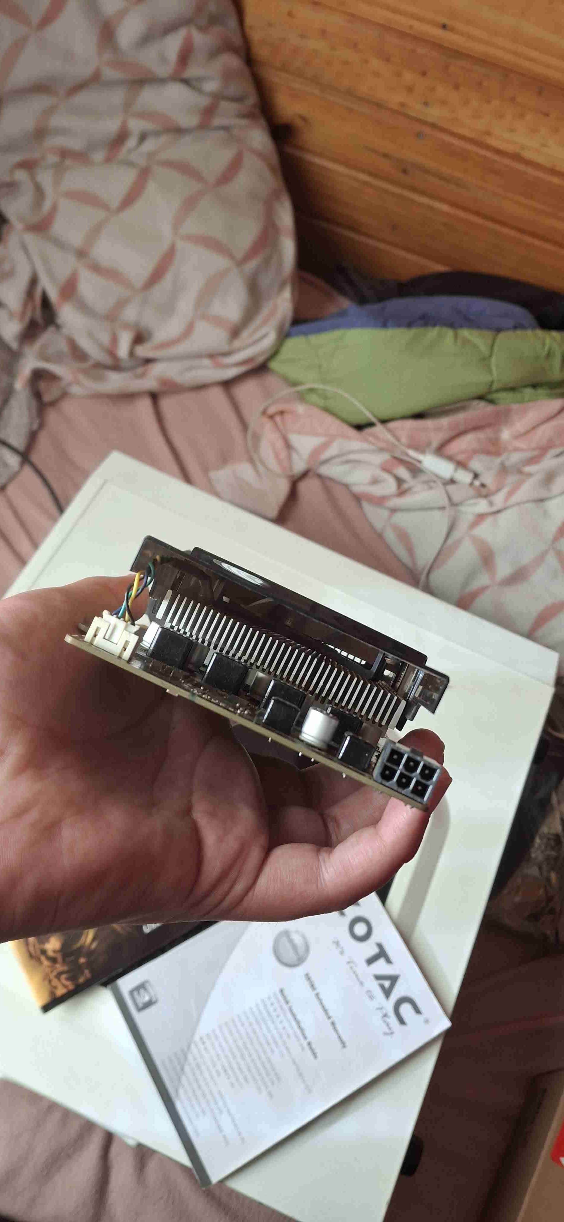 Tarjeta gráfica Zotac con manual - miniatura 4