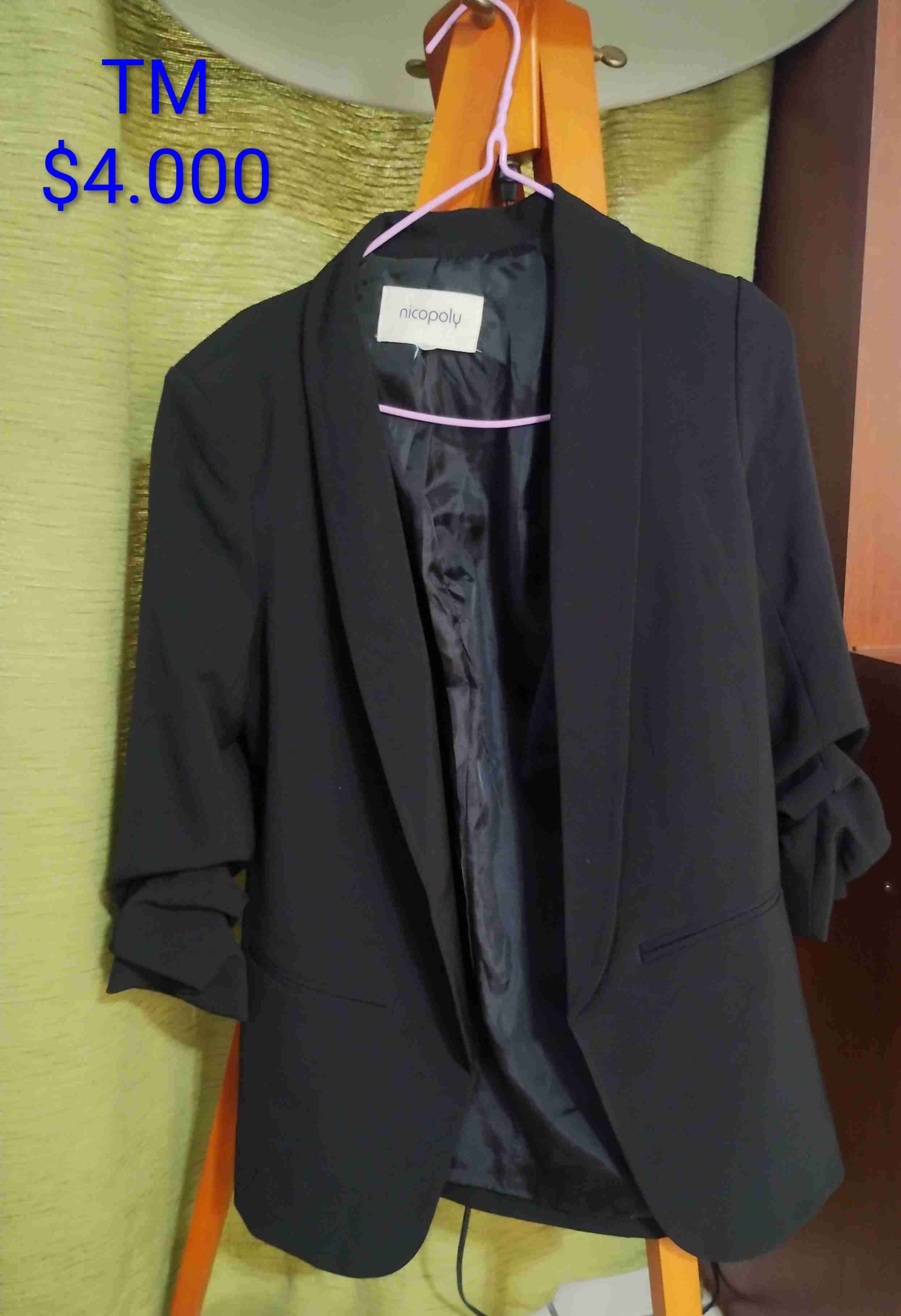 Blazer negro Nicopoly