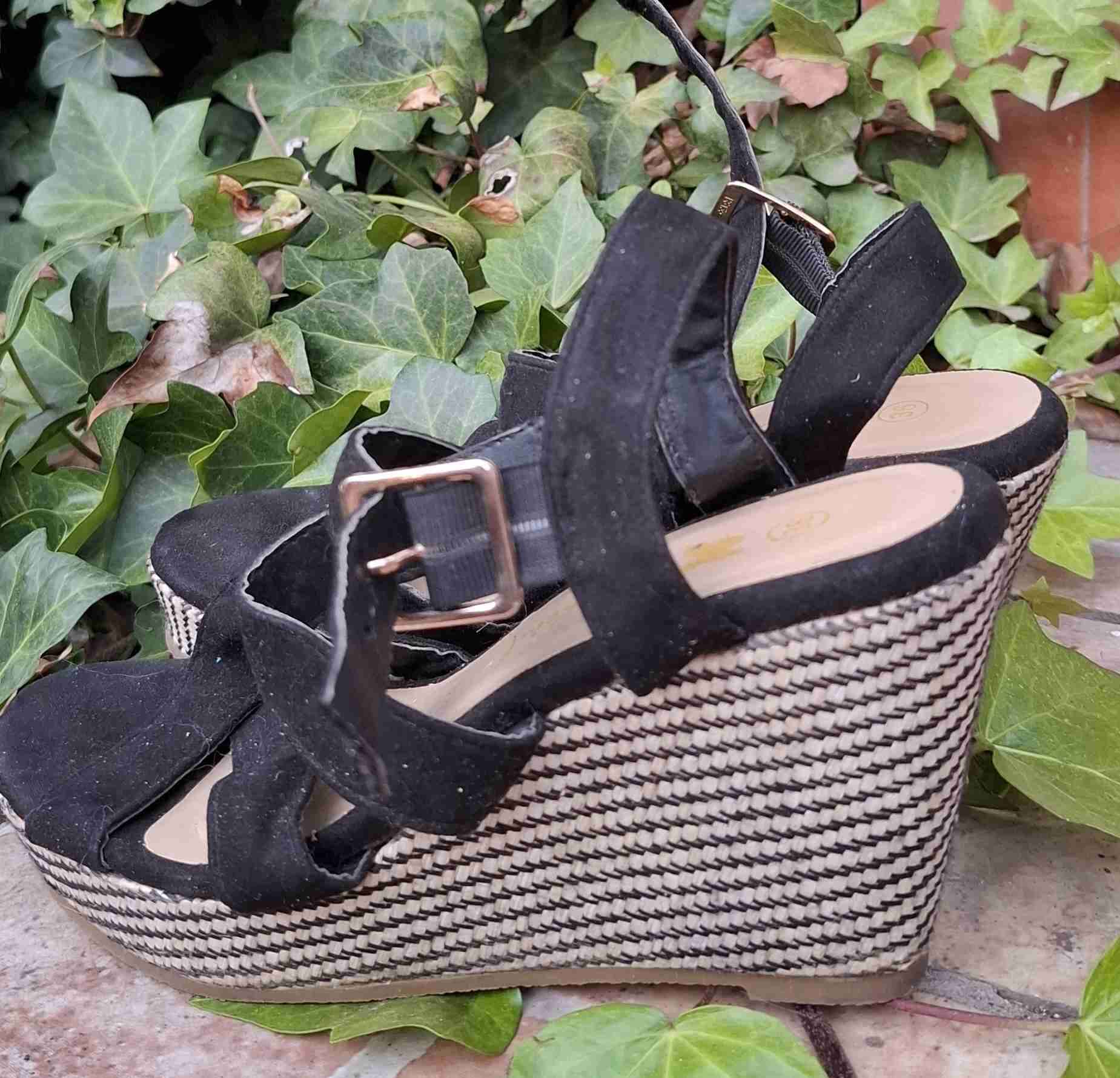 Sandalias con plataforma negras - miniatura 3