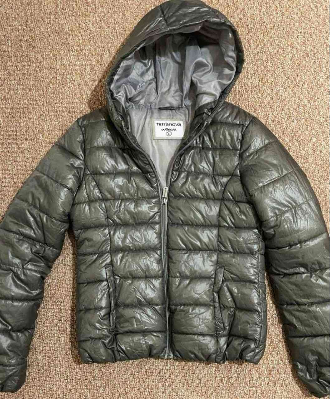 Chaqueta gris con capucha terracota - 1