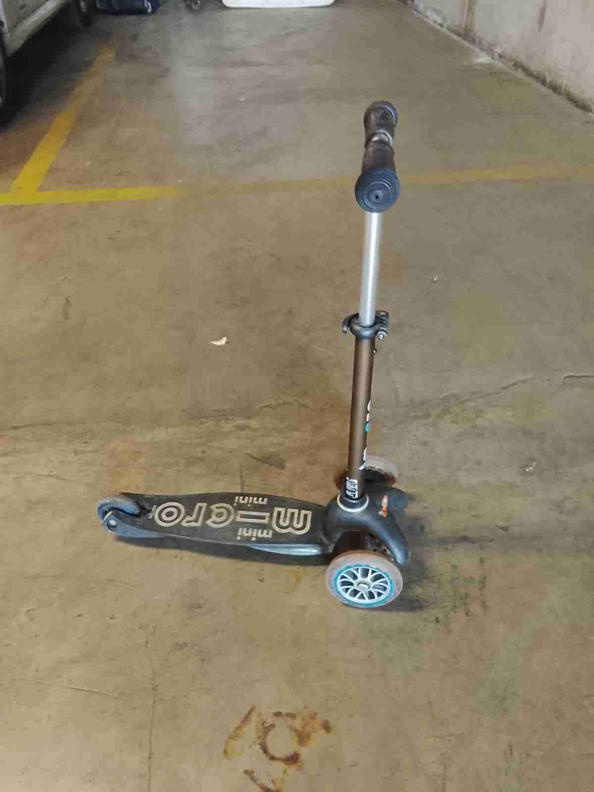 Scooter infantil micro negro - miniatura 2