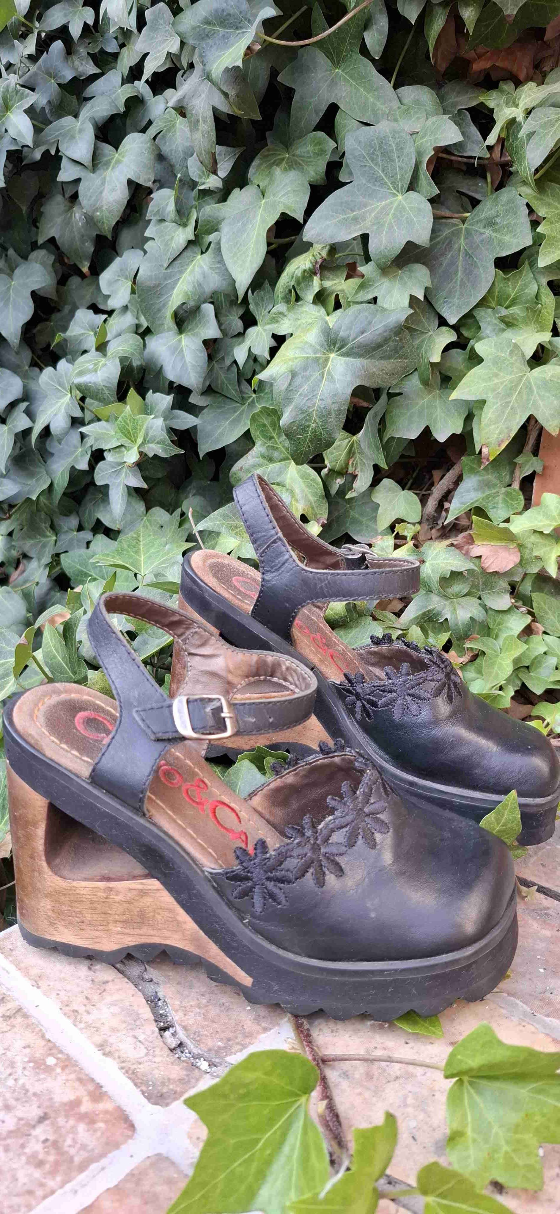 Sandalias de cuero con tacón - 1