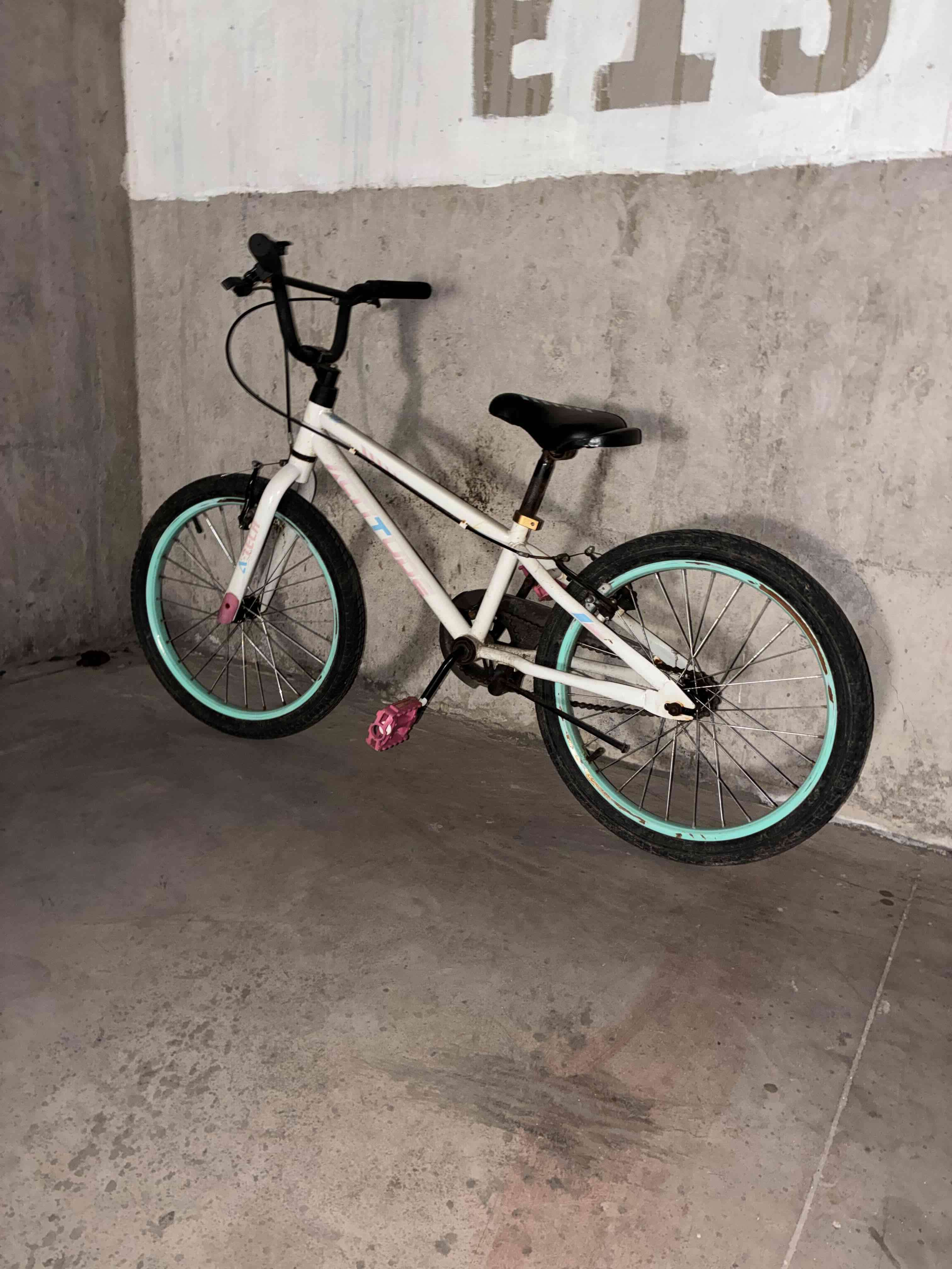 Bicicleta aro 20 niña blanca - 1