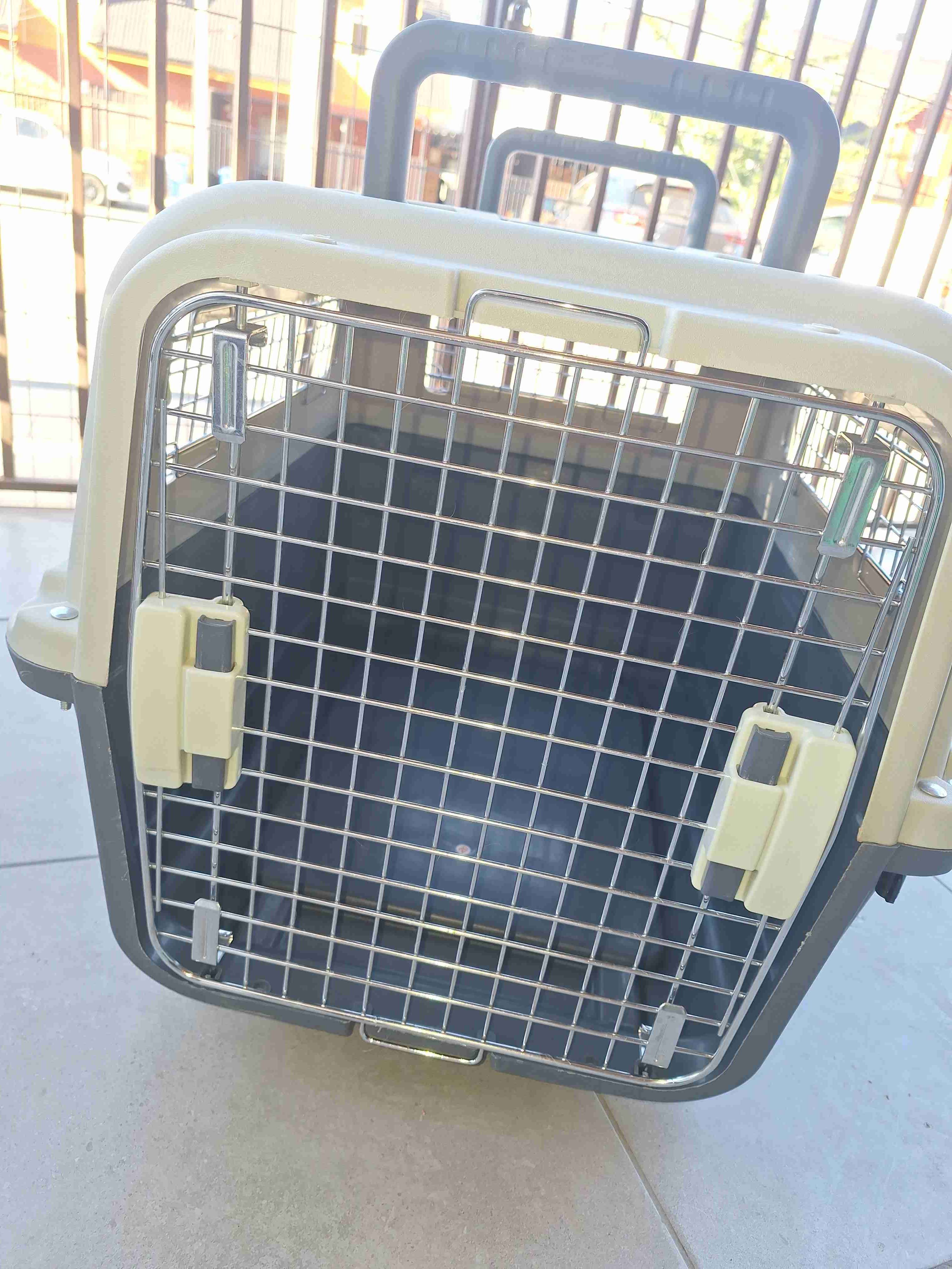 Jaula transportadora para mascotas - 2