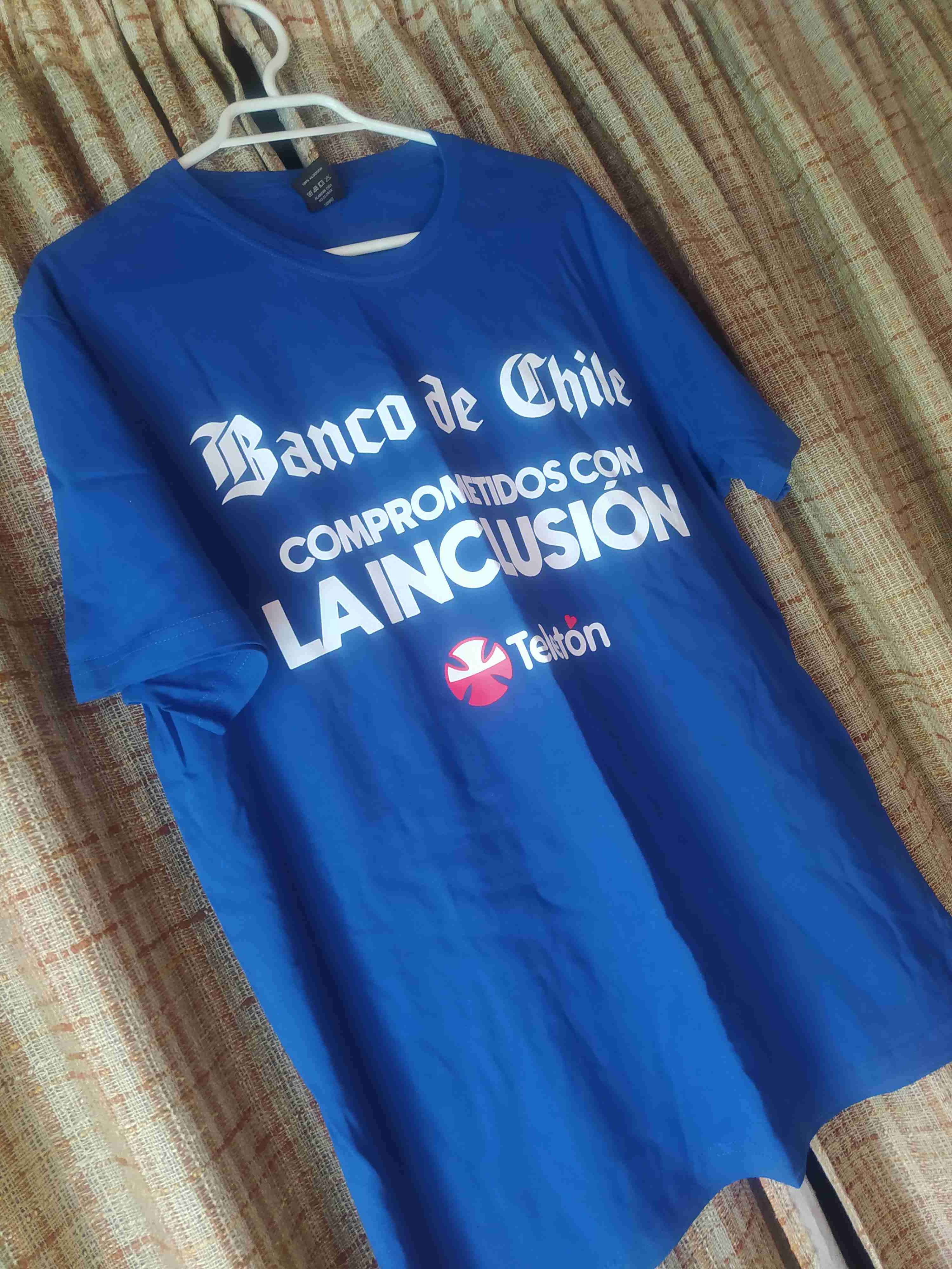 Polera azul Teleton Banco de Chile - 1