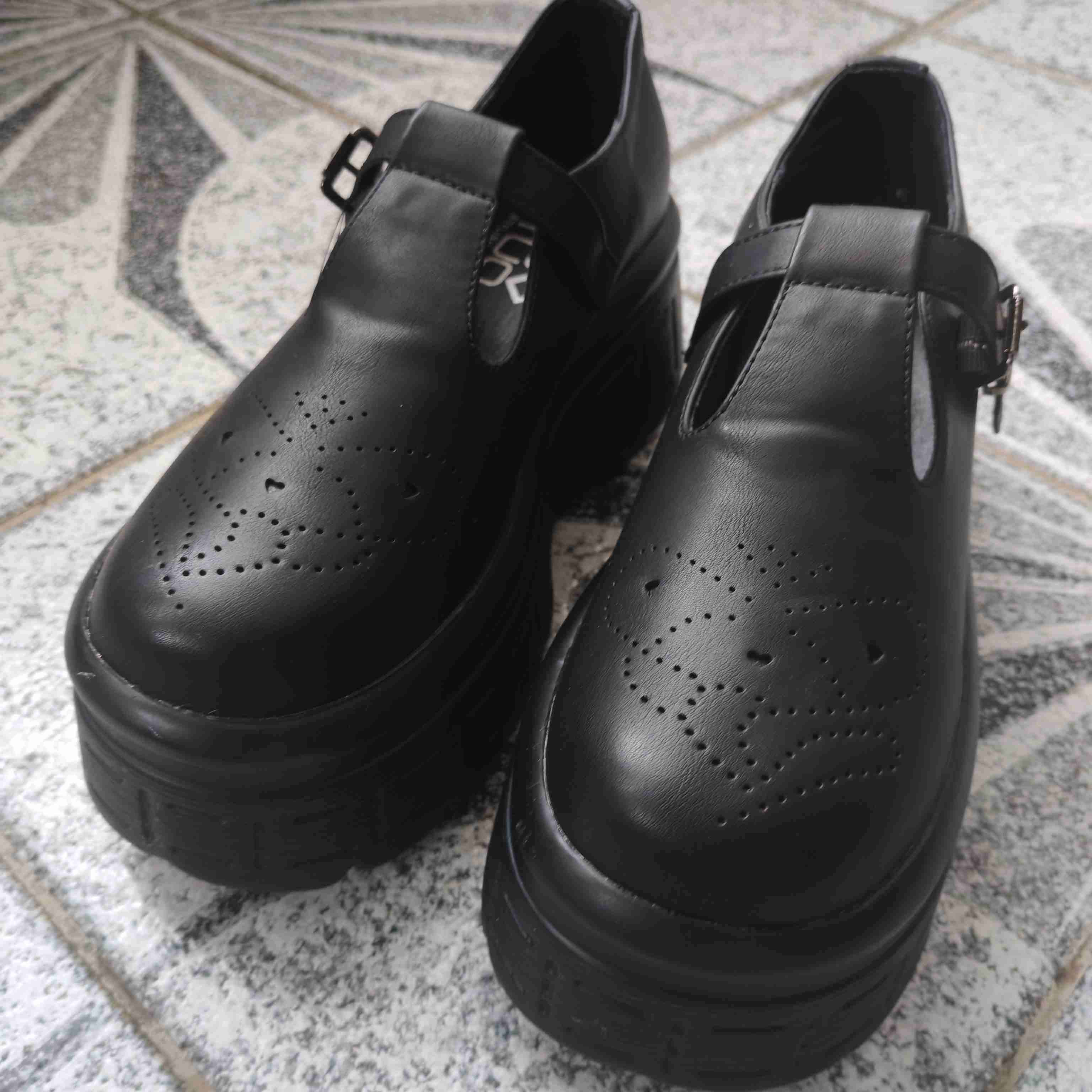 Zapatos mujer tipo y2k negros - miniatura 2