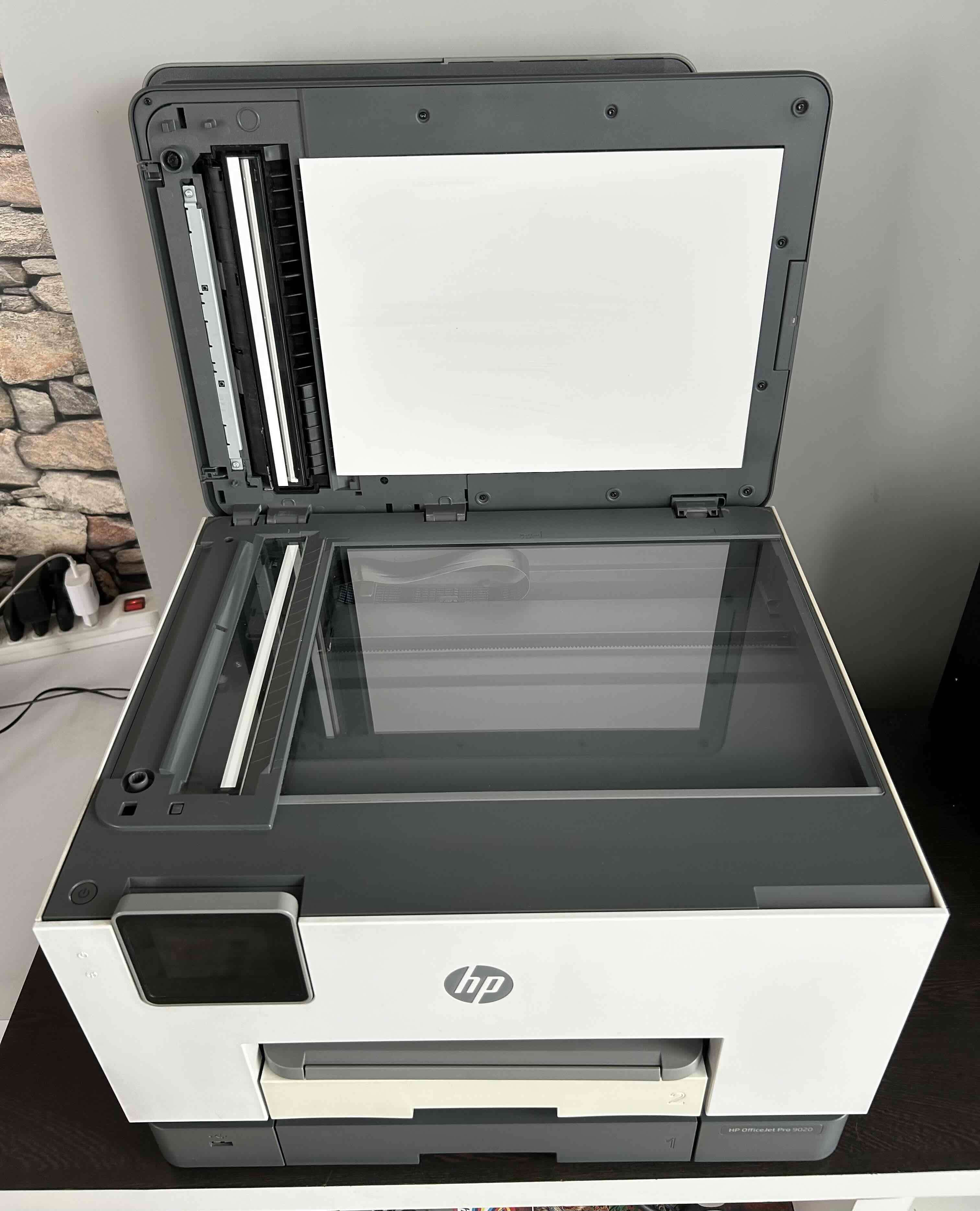 Impresora HP OfficeJet Pro 9020 - miniatura 3