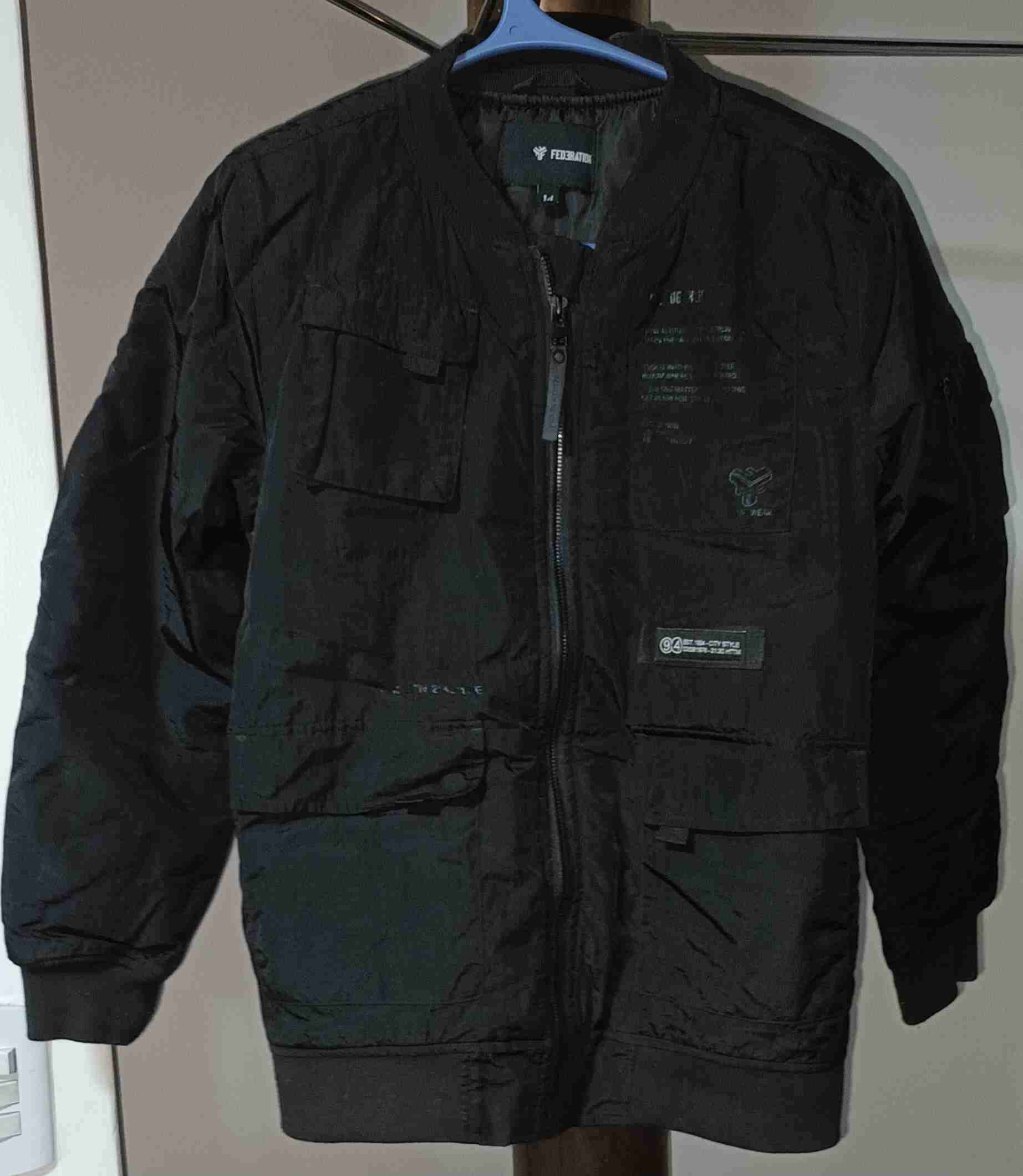 Bomber negra con cierre - 1