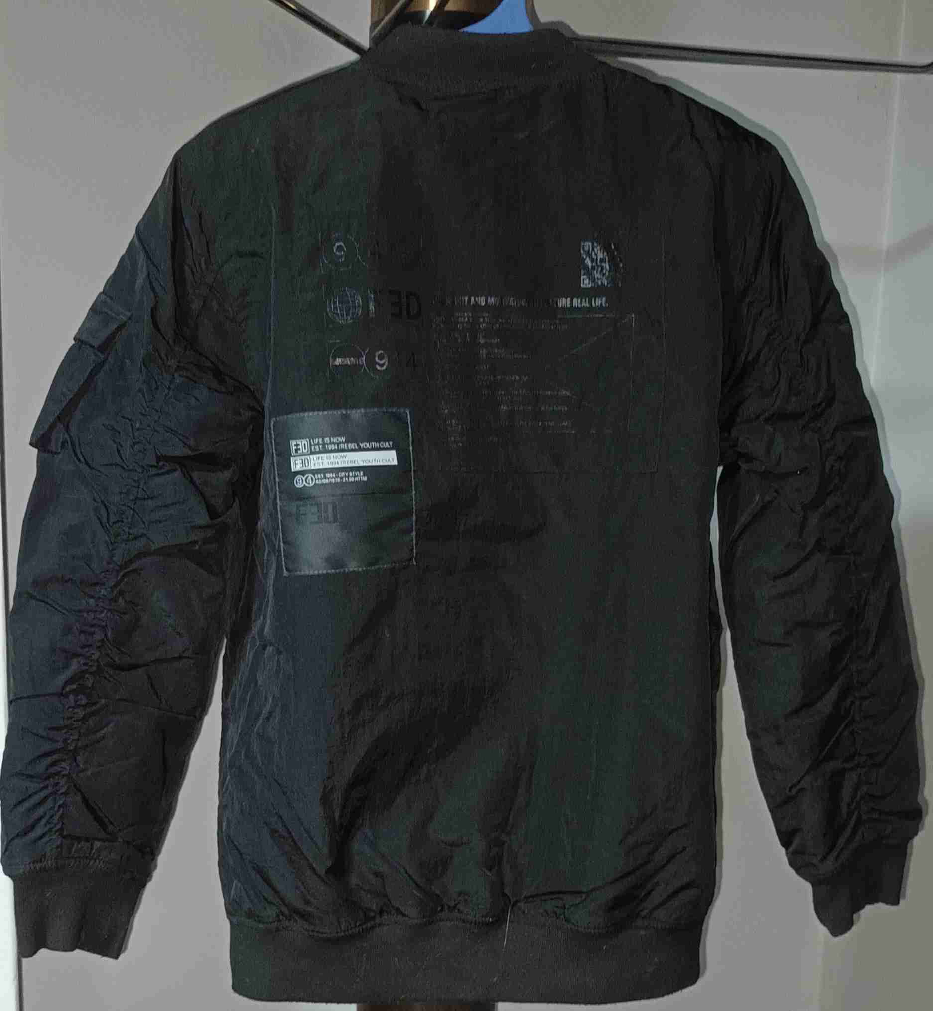 Bomber negra con cierre - 2