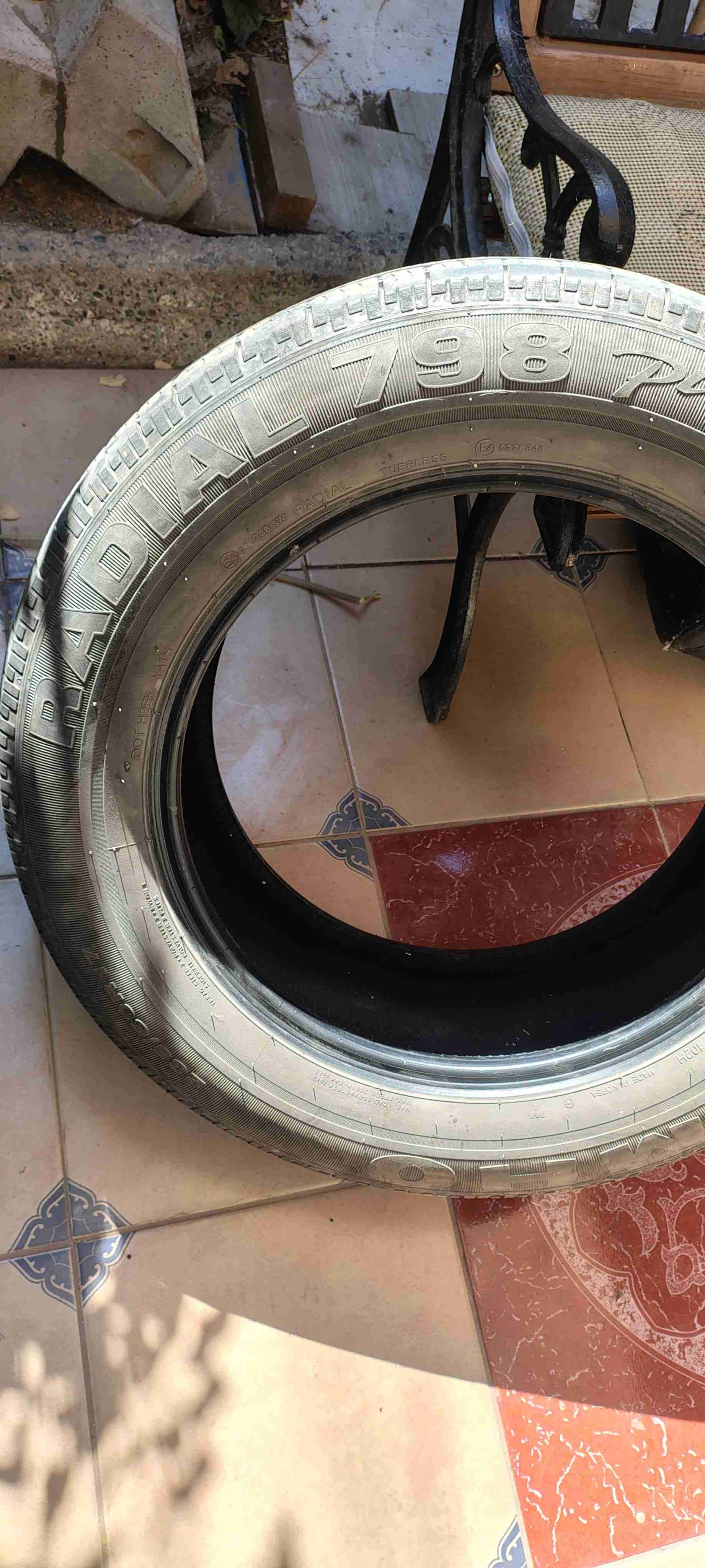 Neumático usado en buen estado - 4