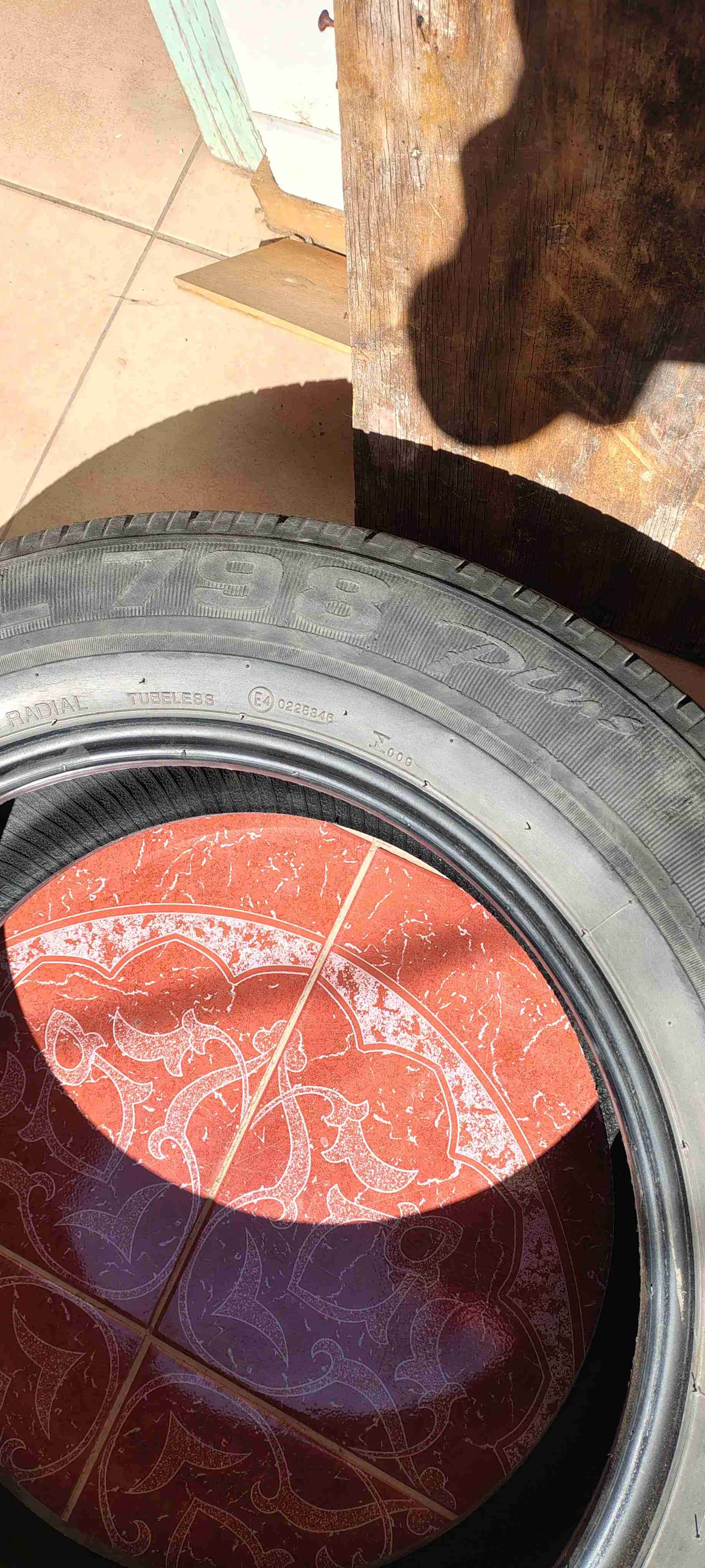 Neumático usado en buen estado - 5