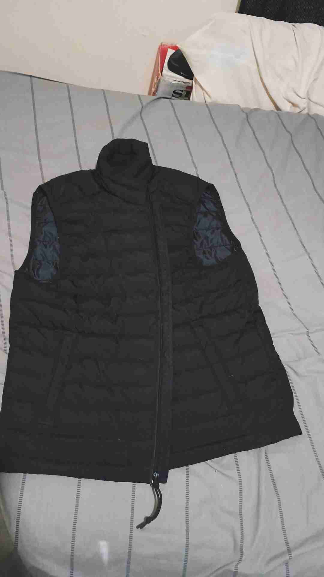 Chaleco sin mangas negro Aeropostale - 4