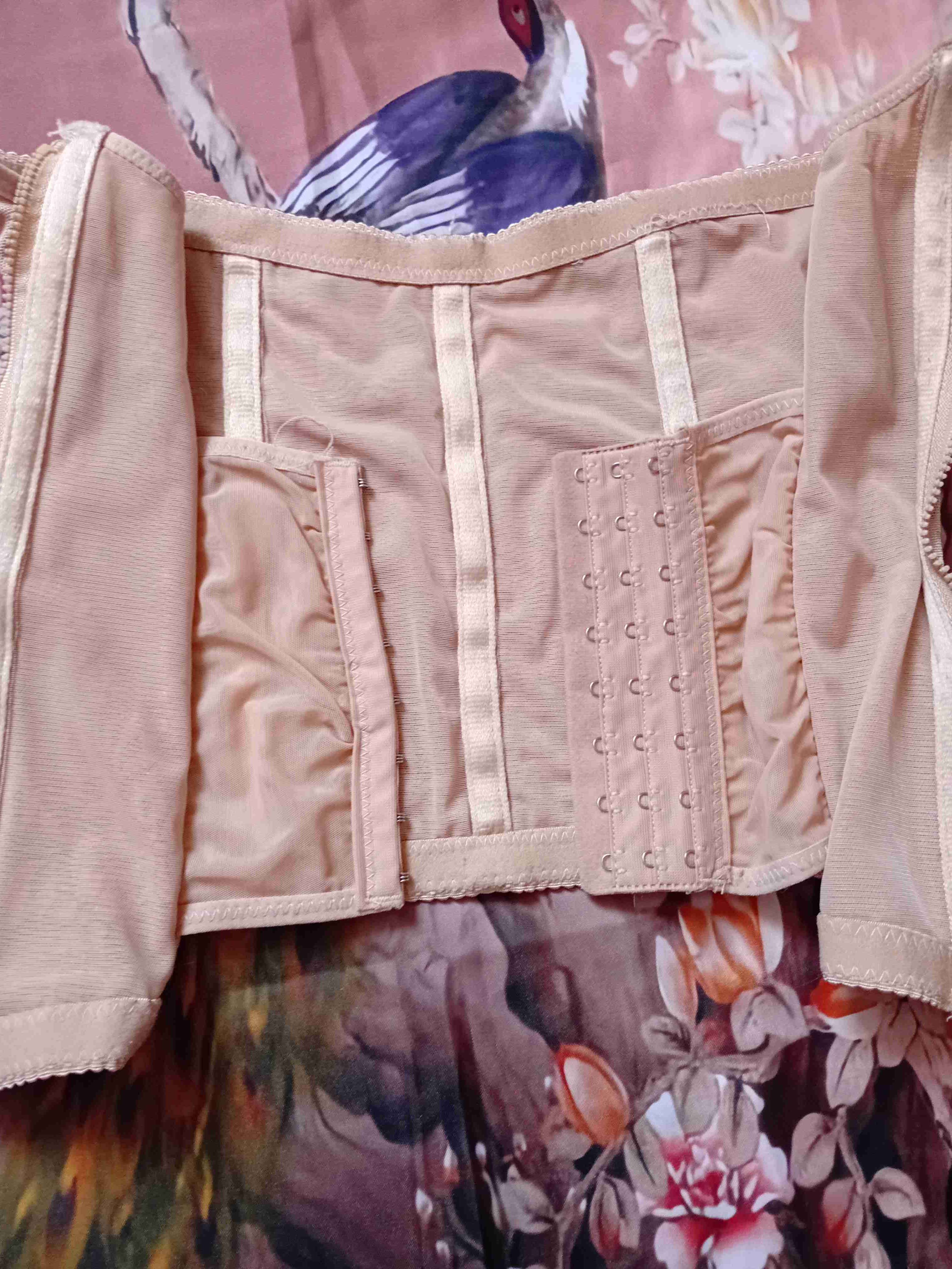 Corset beige con diseño floral - miniatura 4