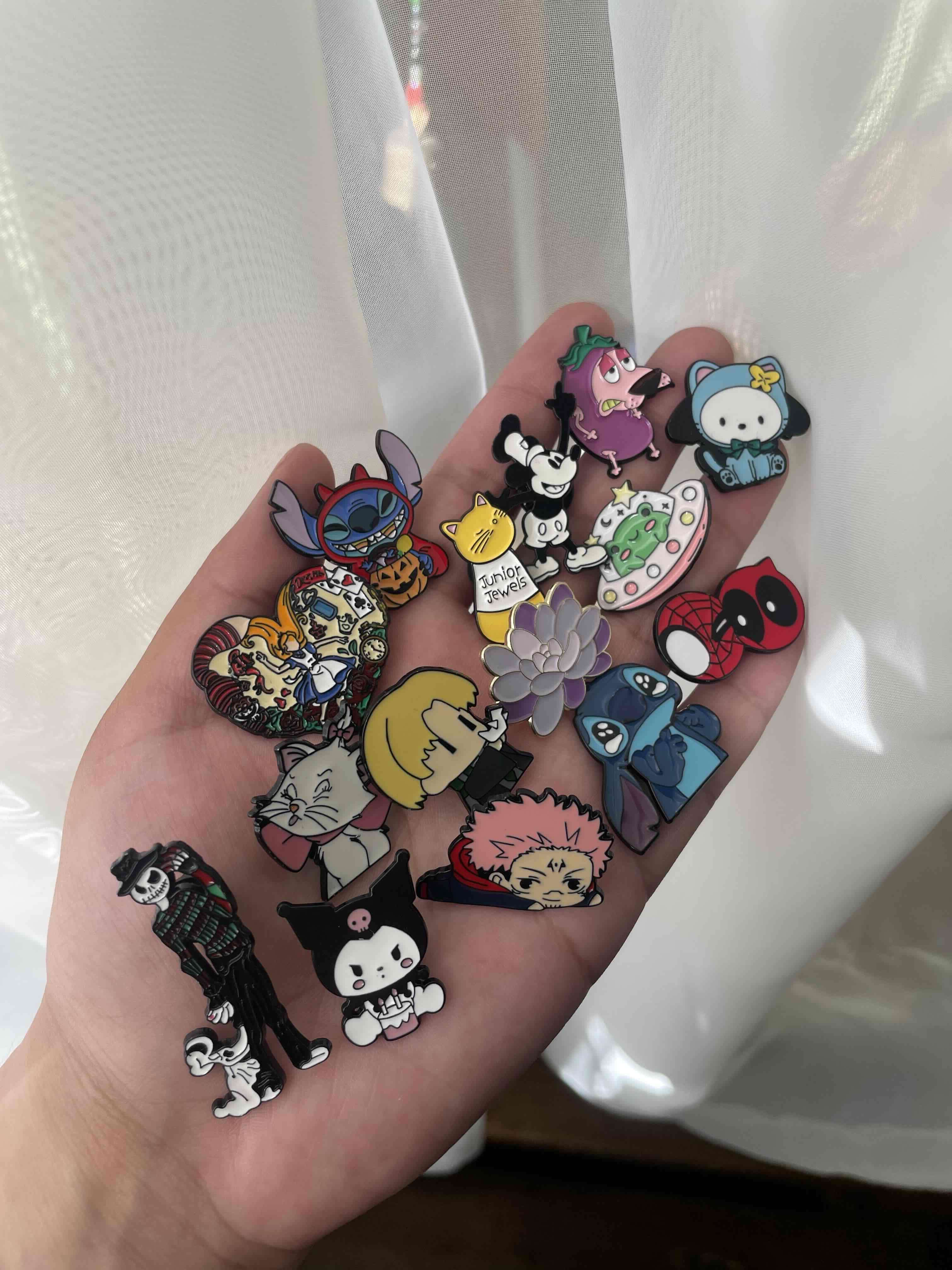 Set de pines variados - 2