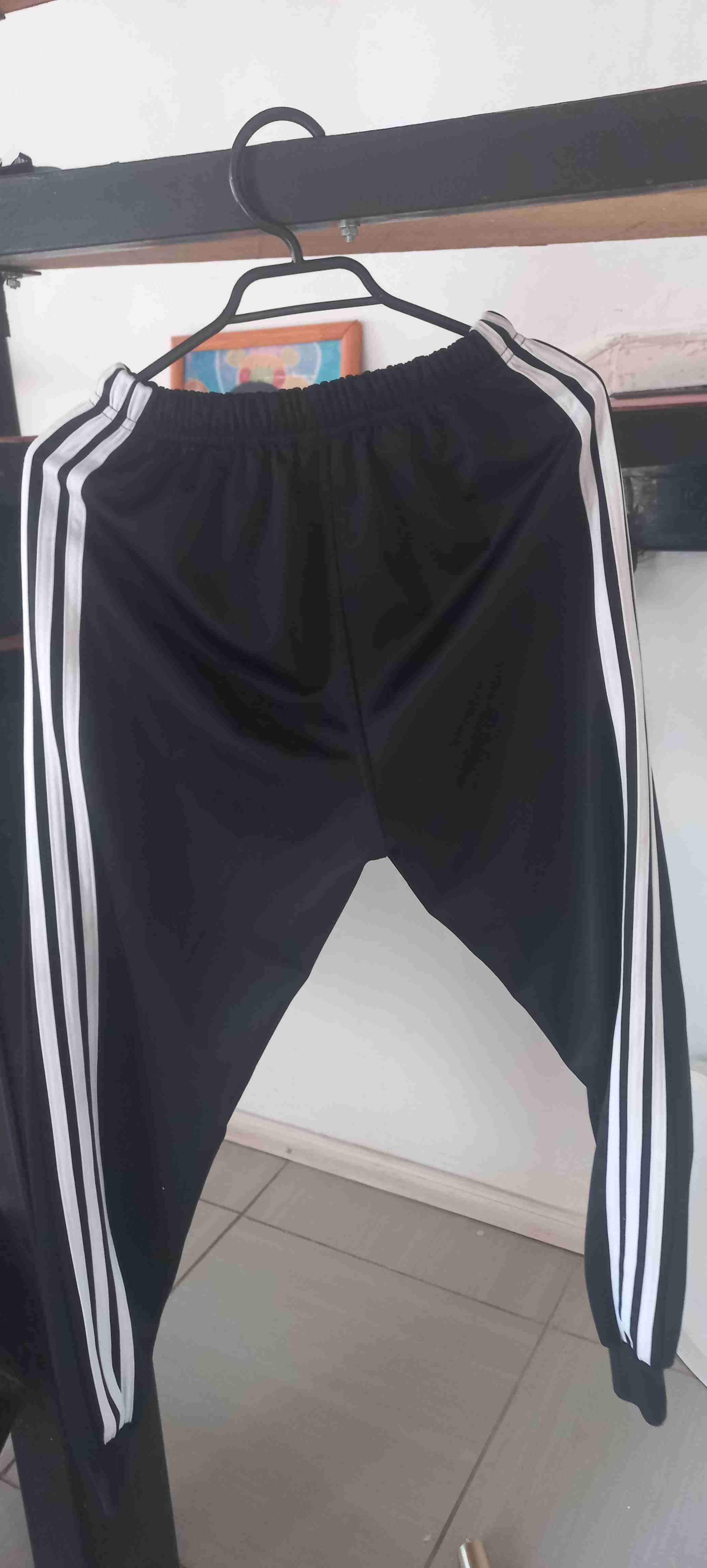 Buzo talla M-L $6000  no es original - miniatura 3