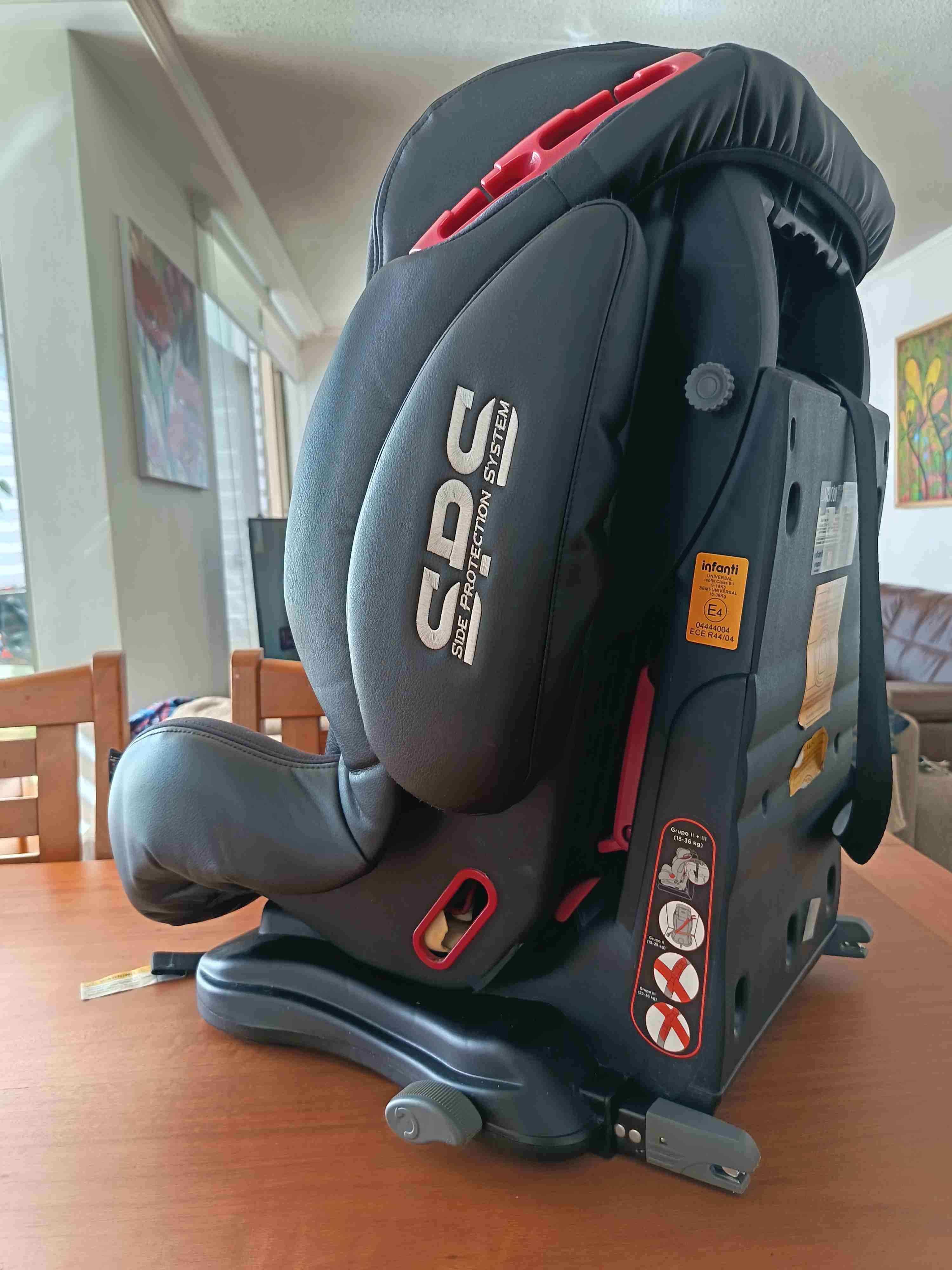 Silla de auto Infanti negra - miniatura 2