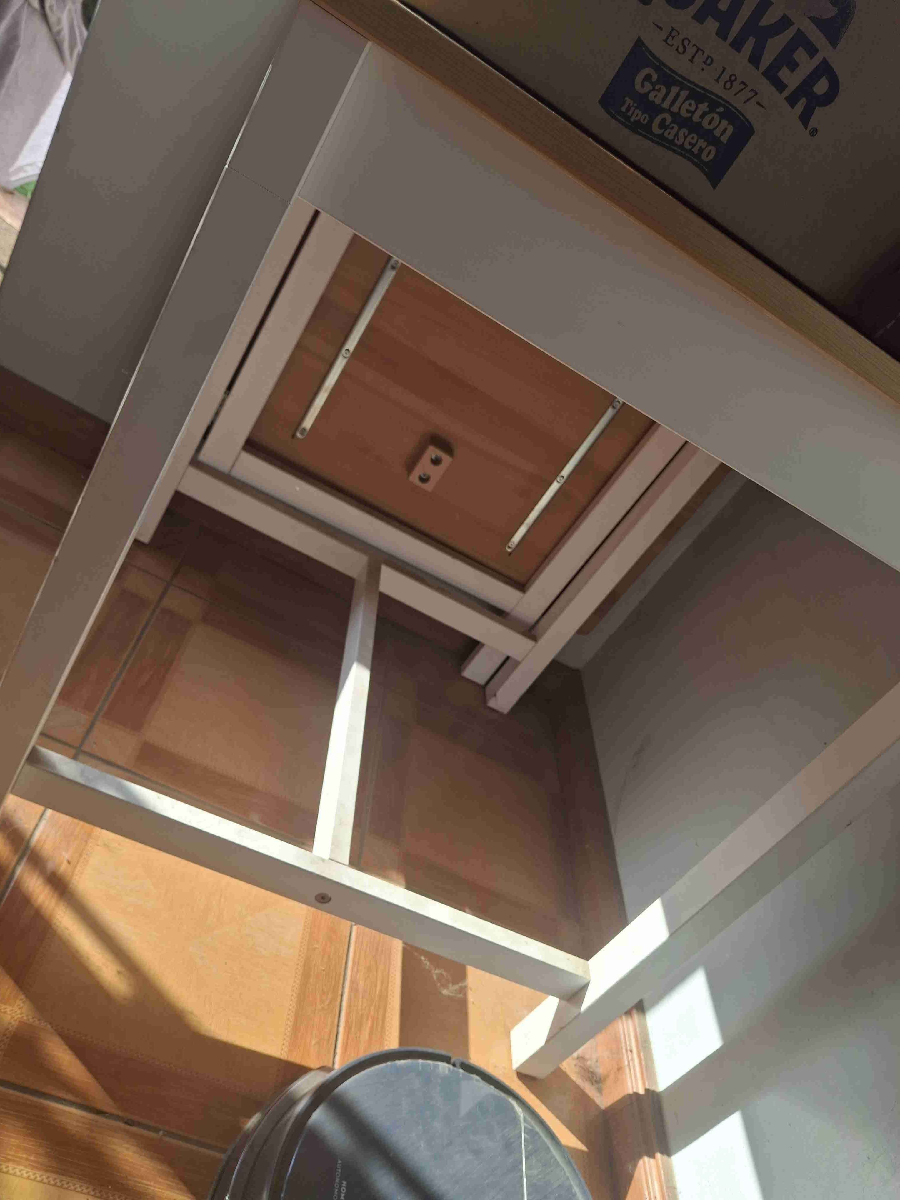 Mesa blanca de madera extensible Ikea - miniatura 1