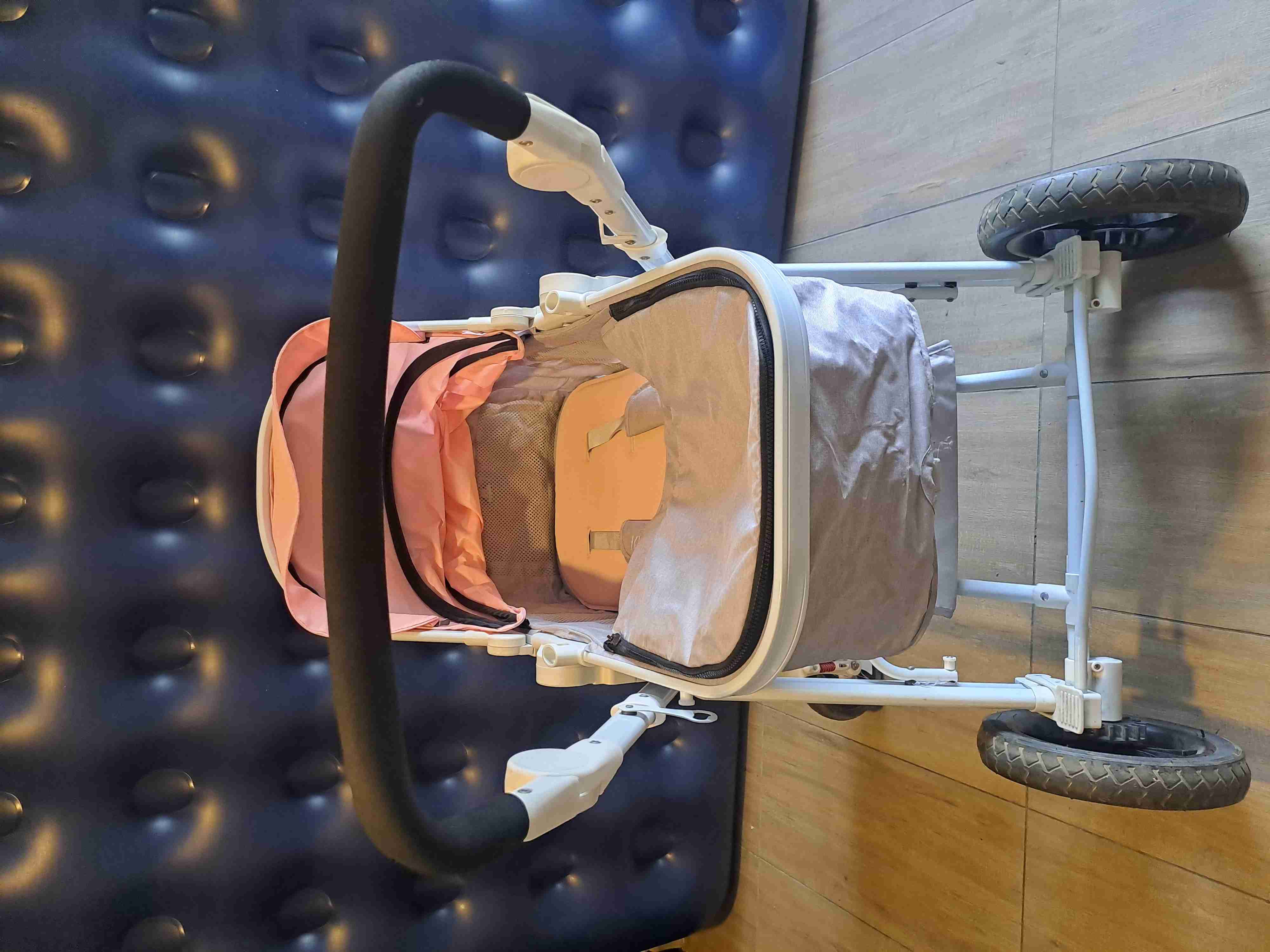 Coche de bebé rosa - miniatura 2