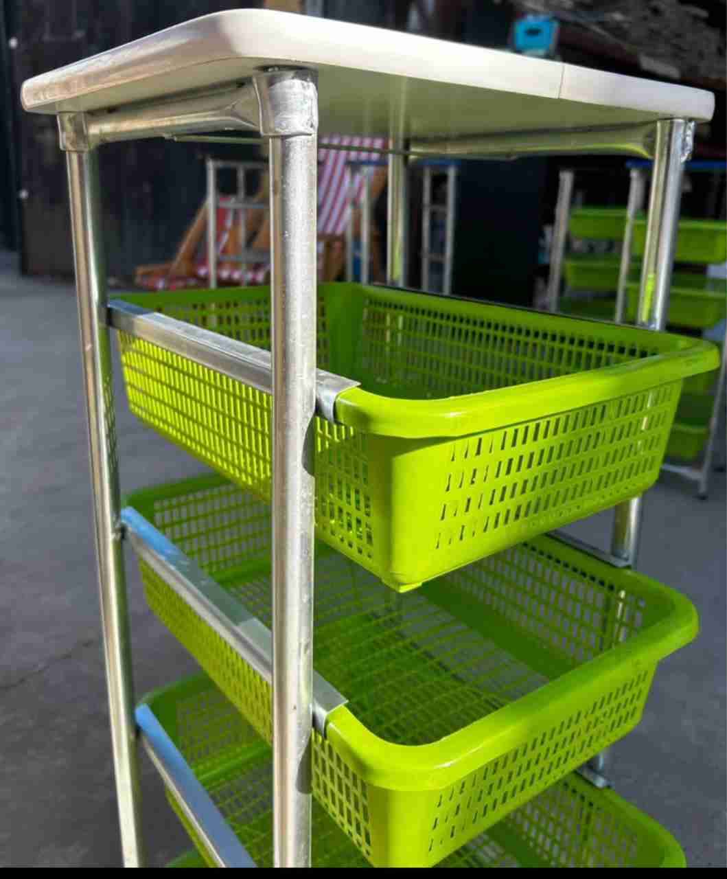 Carro organizador con bandejas - miniatura 3