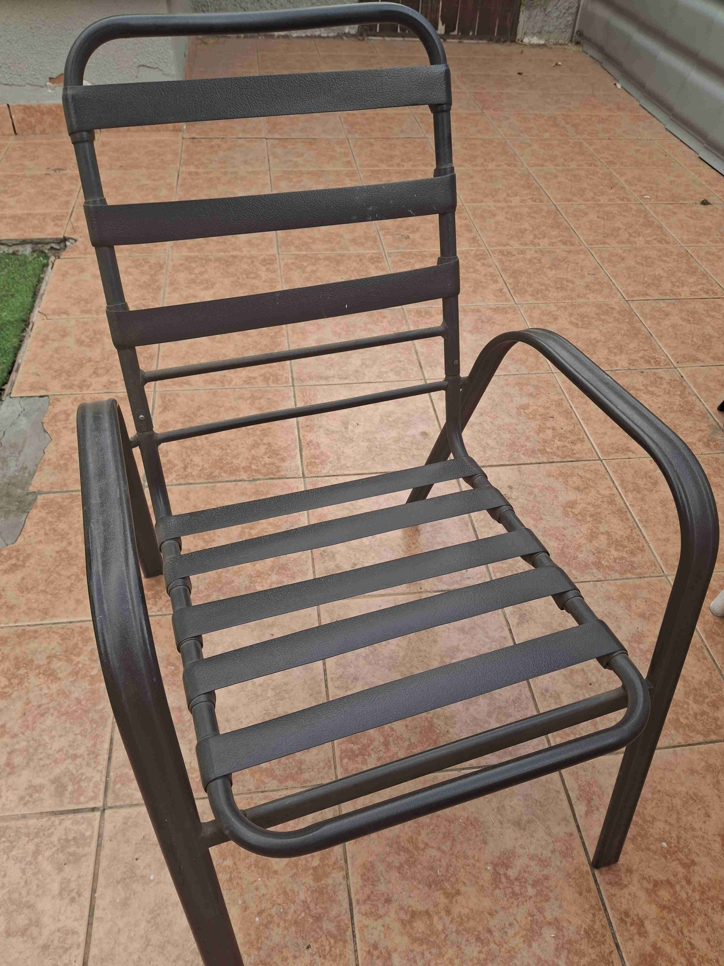 Silla de metal para exterior - miniatura 1