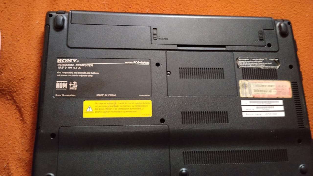 Notebook Sony Vaio usado - miniatura 4