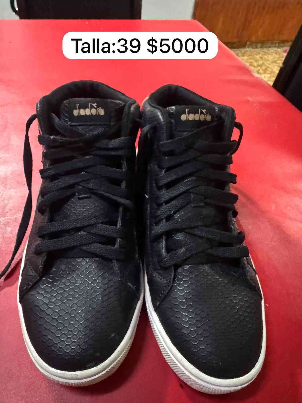 Zapatillas negras talla 39 - miniatura 2