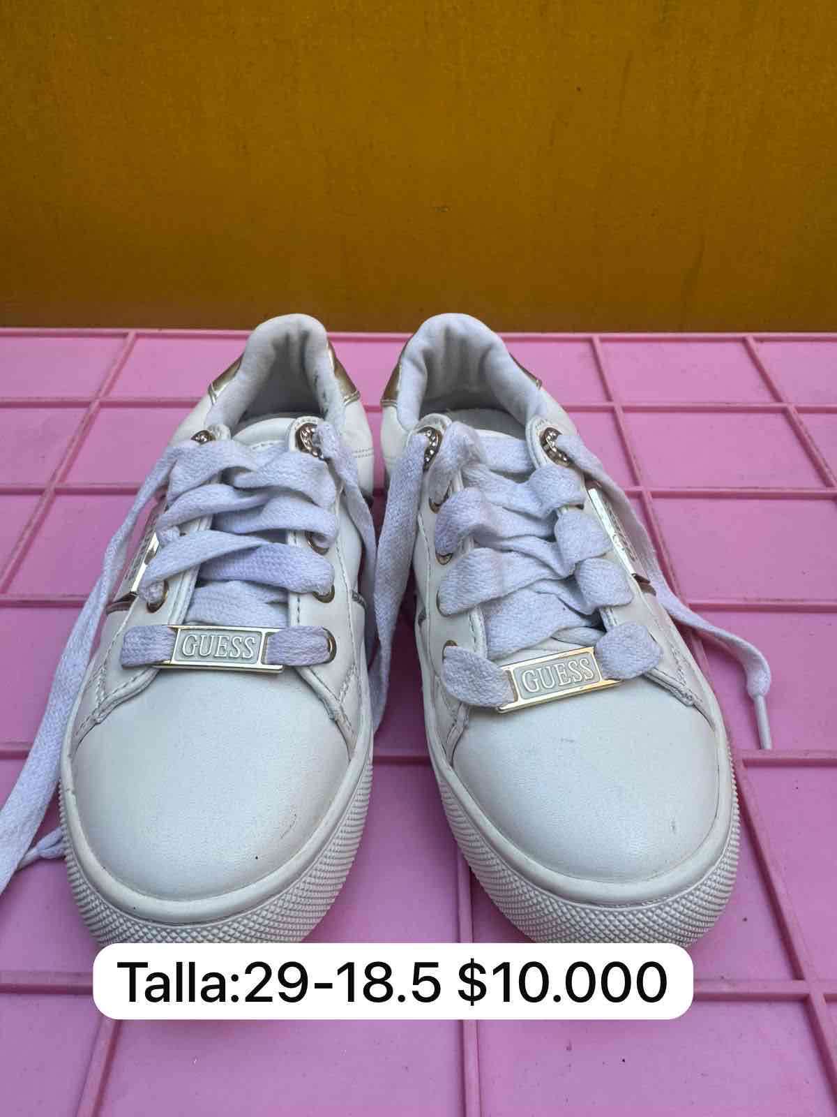 Zapatillas blancas Guess - miniatura 2