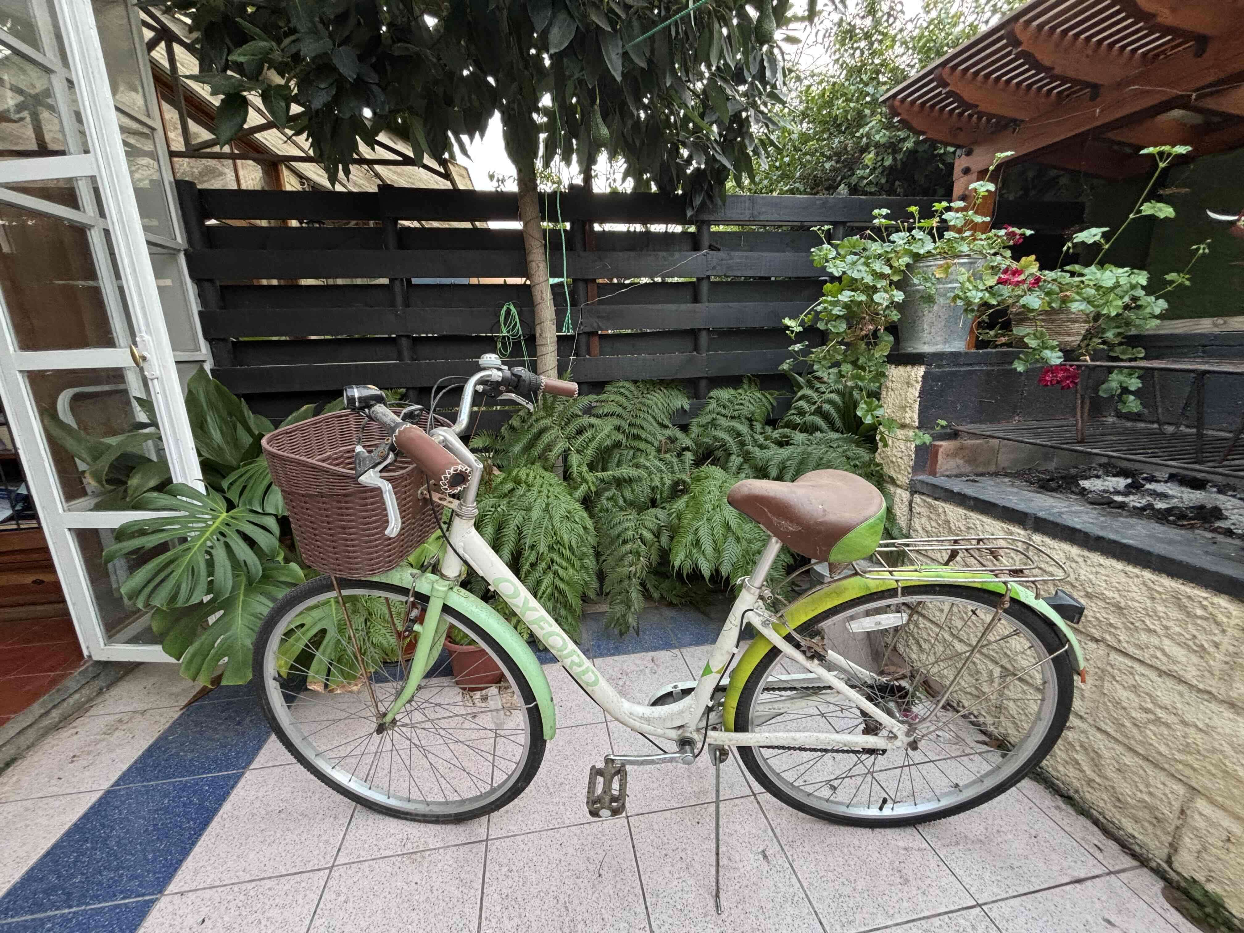 Bicicleta de paseo vintage - miniatura 1