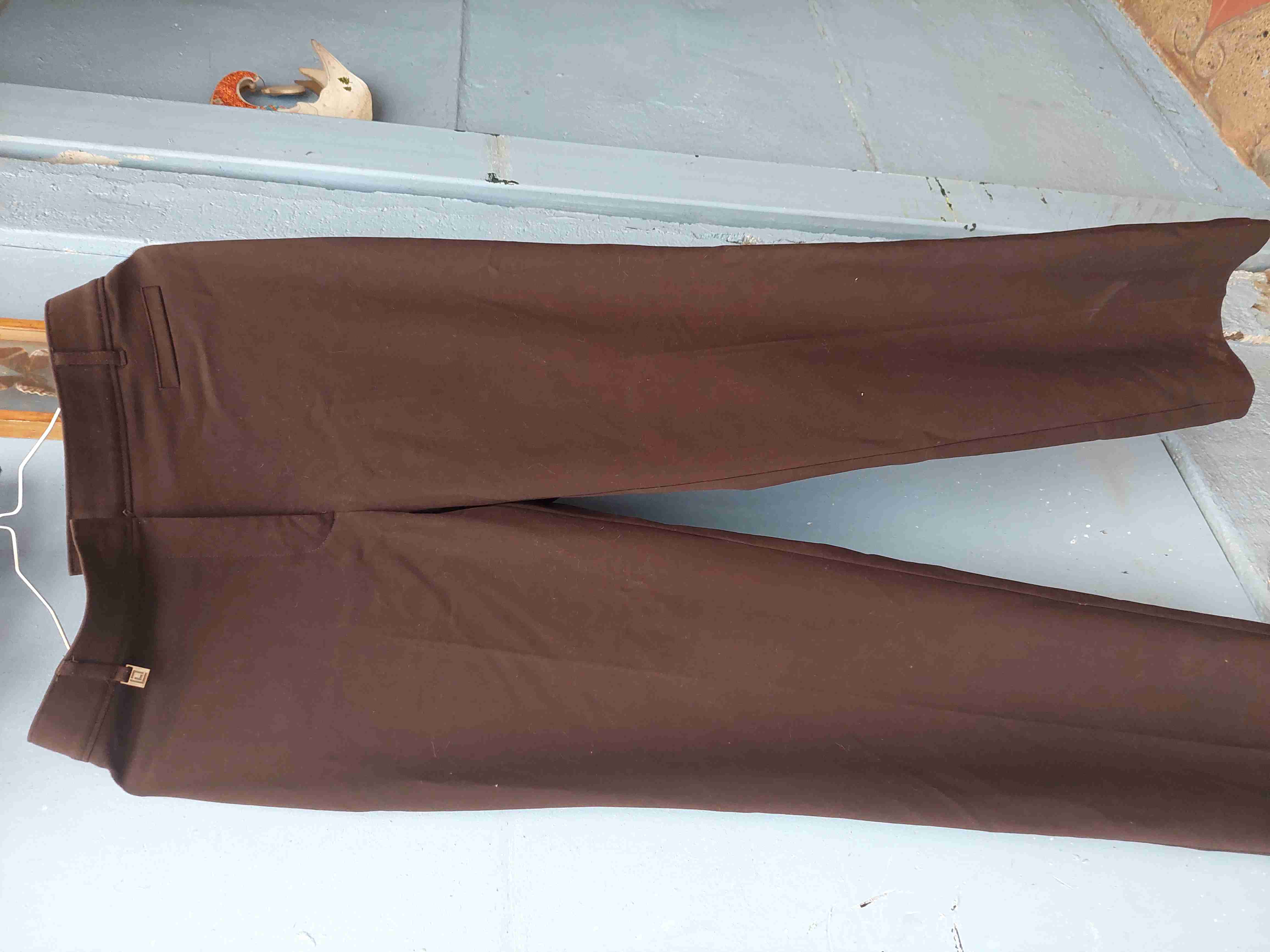 Falda negra con detalle metálico - miniatura 3