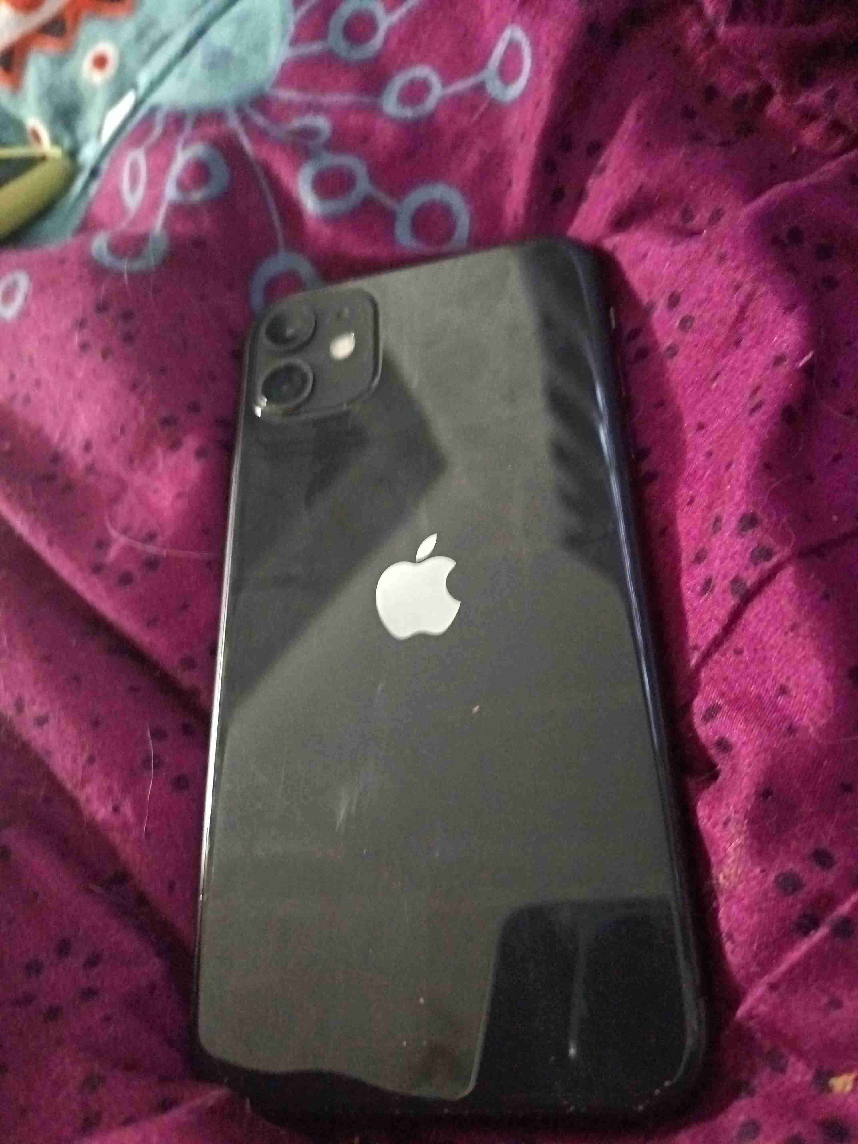 iPhone con pantalla activa64gb - miniatura 3