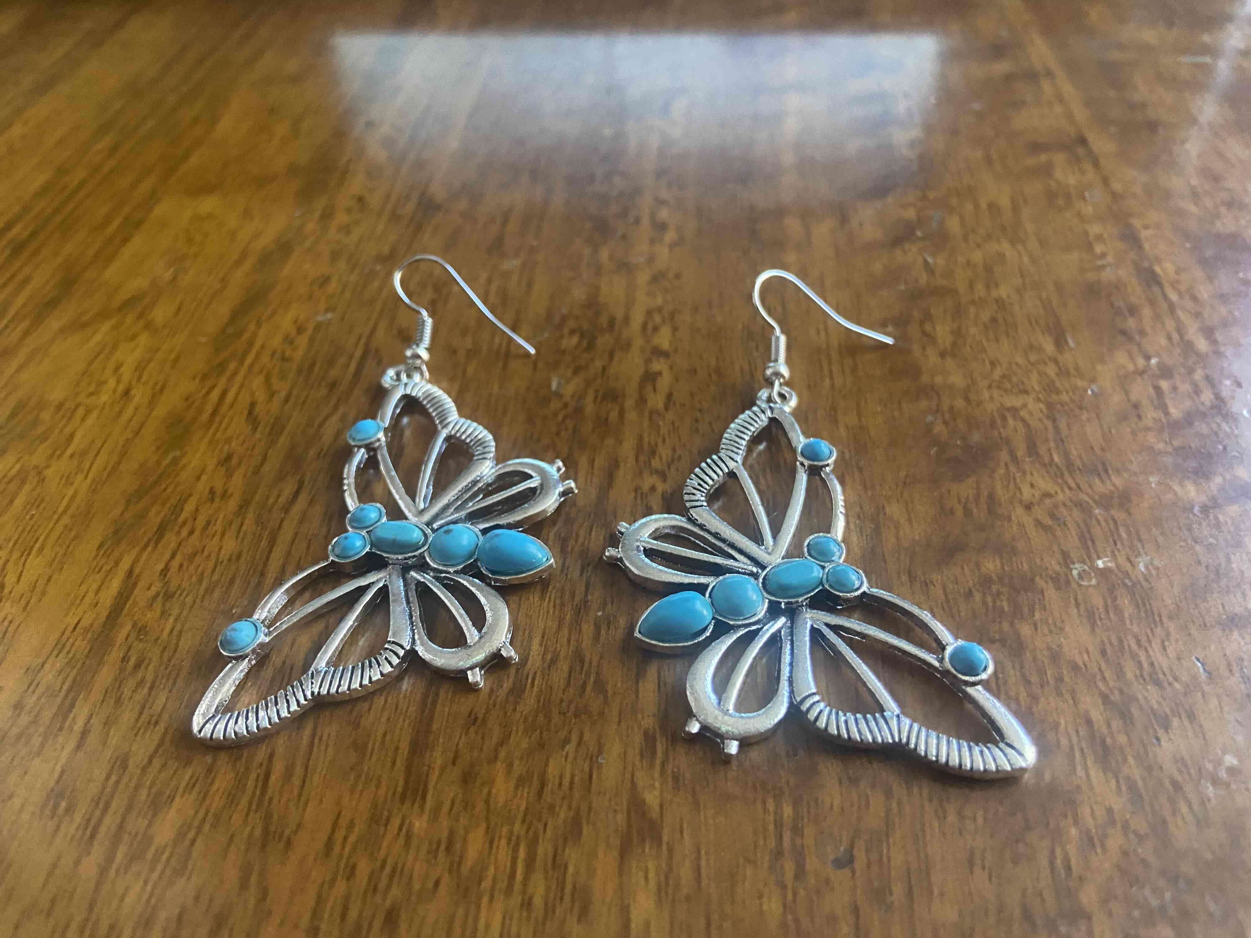 Aros mariposa con turquesas