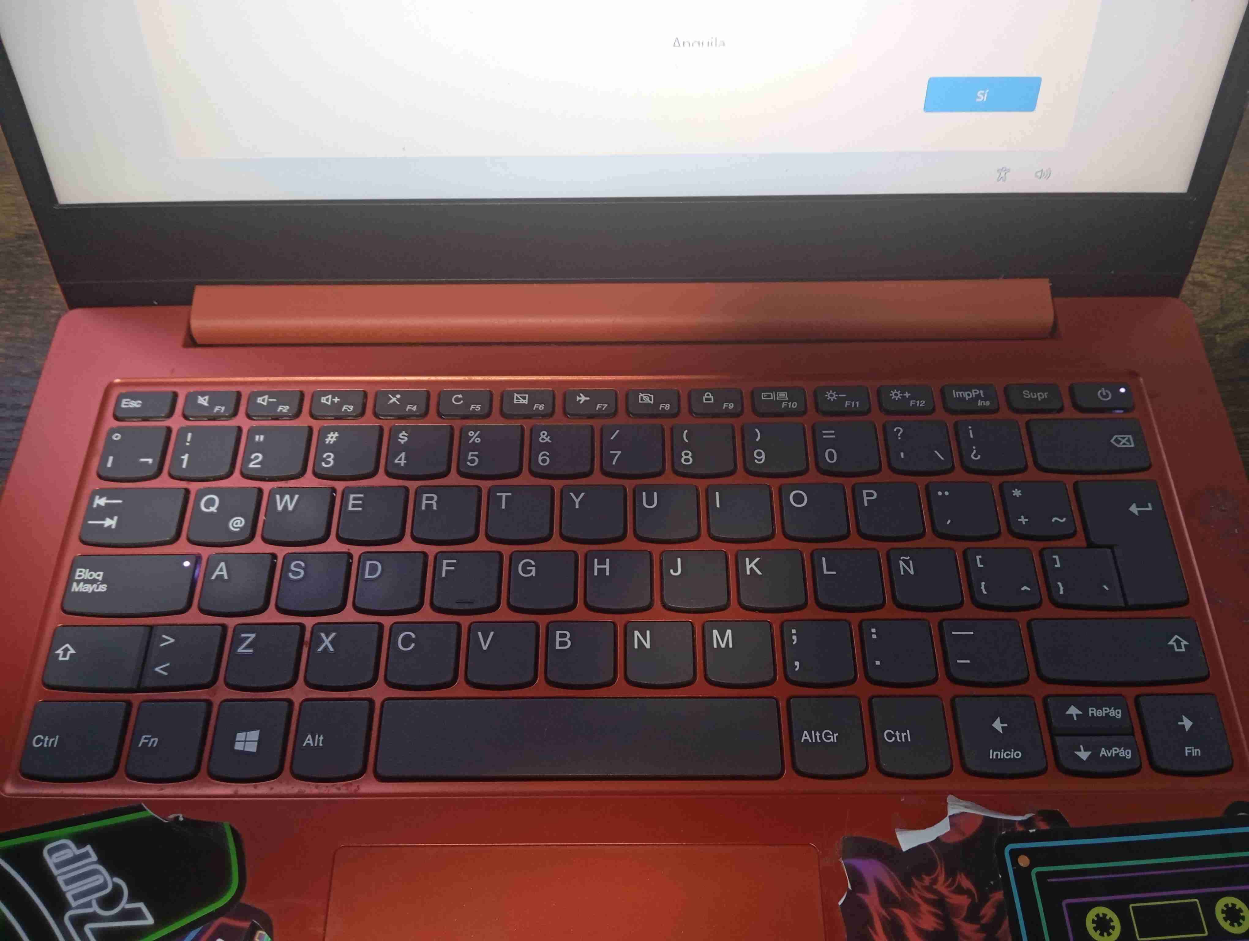 Notebook AMD 3020e 4GB RAM buen estado – - 2