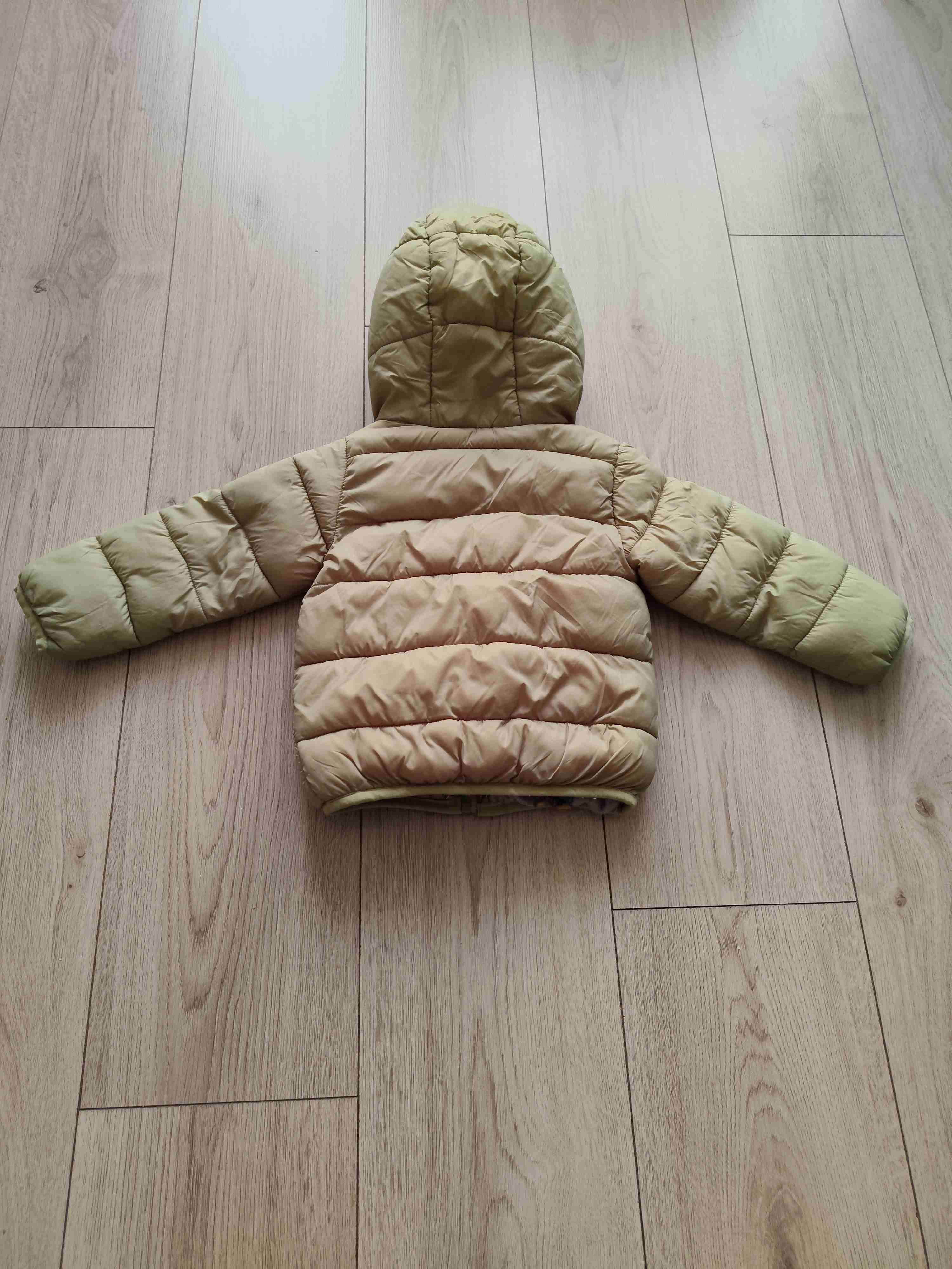 Chaqueta infantil beige con capucha - 3