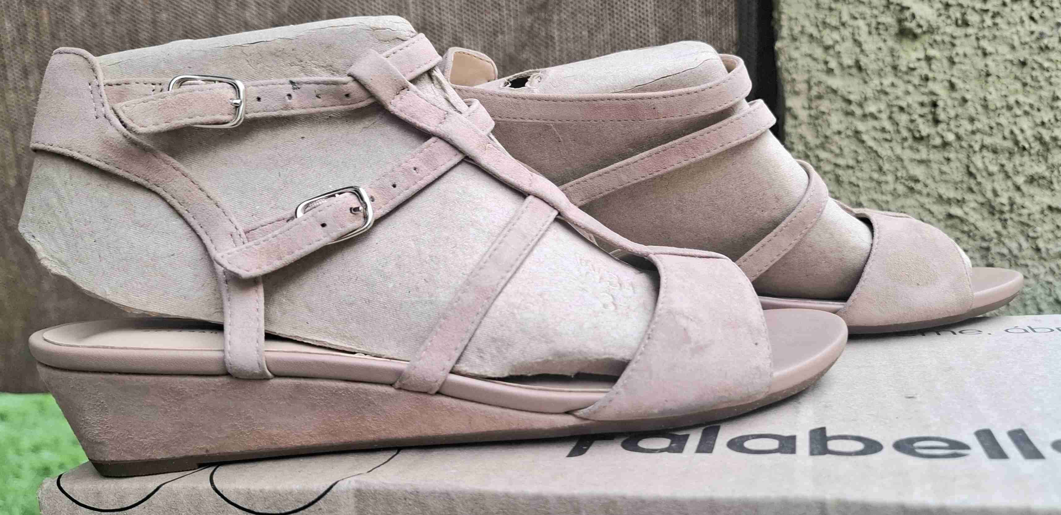 Sandalias rosadas de tacón bajo - miniatura 2