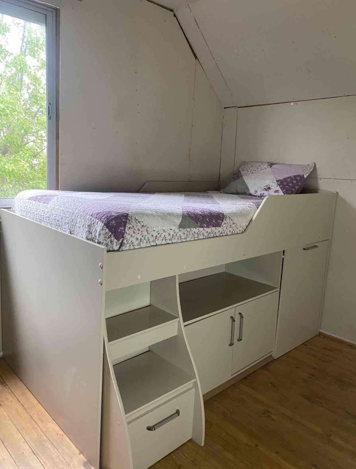 Cama alta con almacenamiento plaza y media - miniatura 2