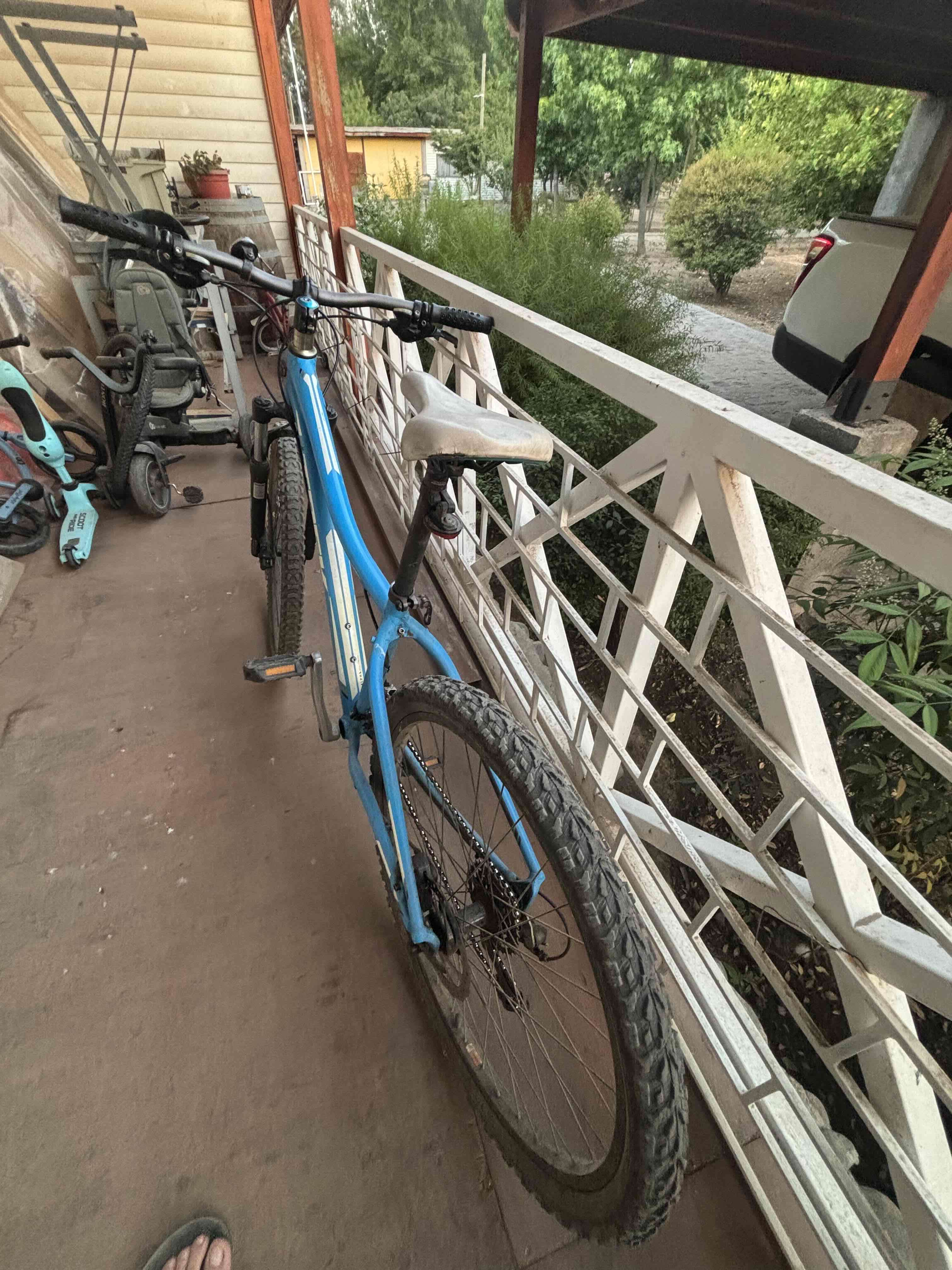 Bicicleta Trek azul montaña - miniatura 4