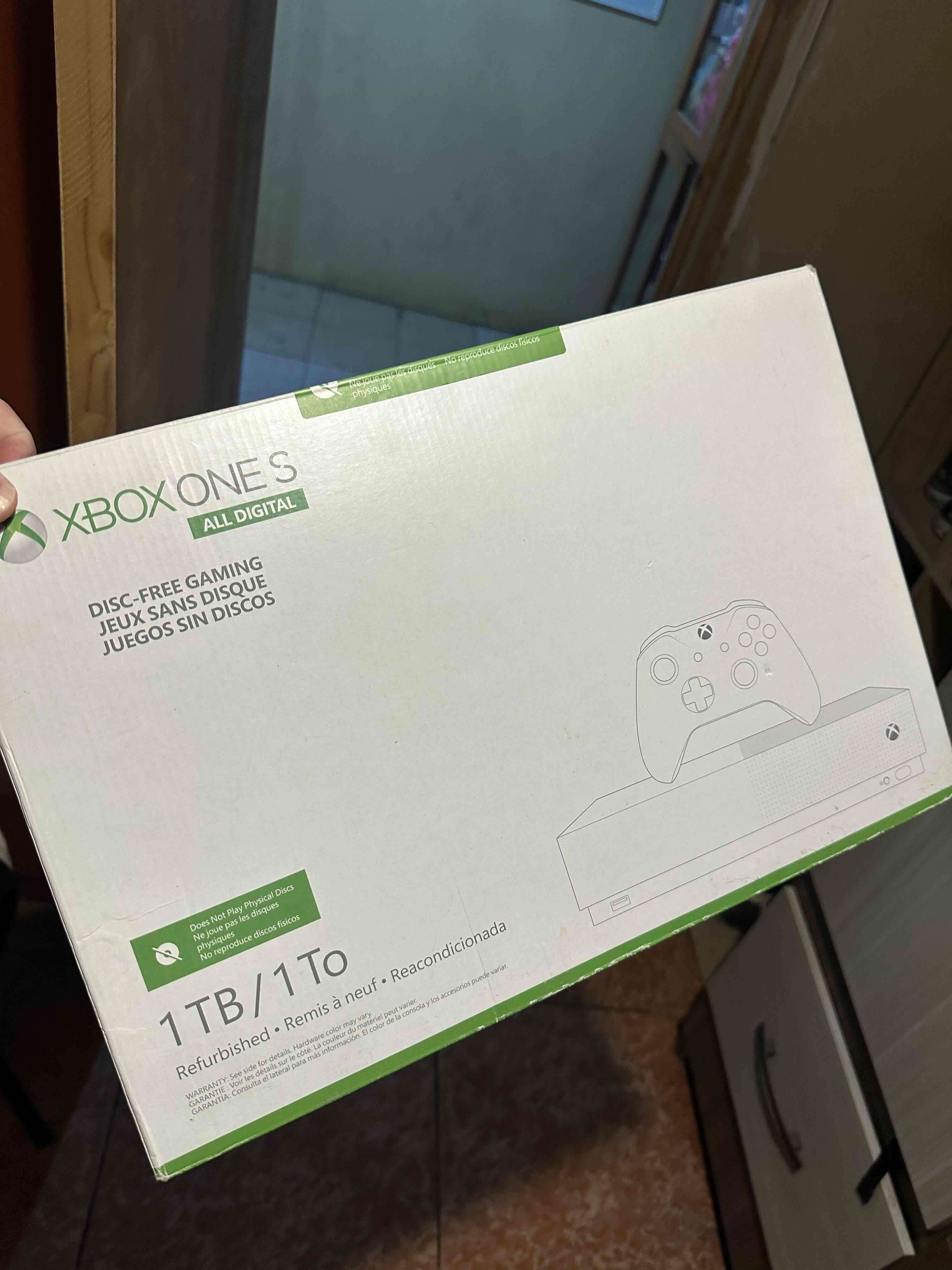 Xbox One S All Digital 1TB - miniatura 2