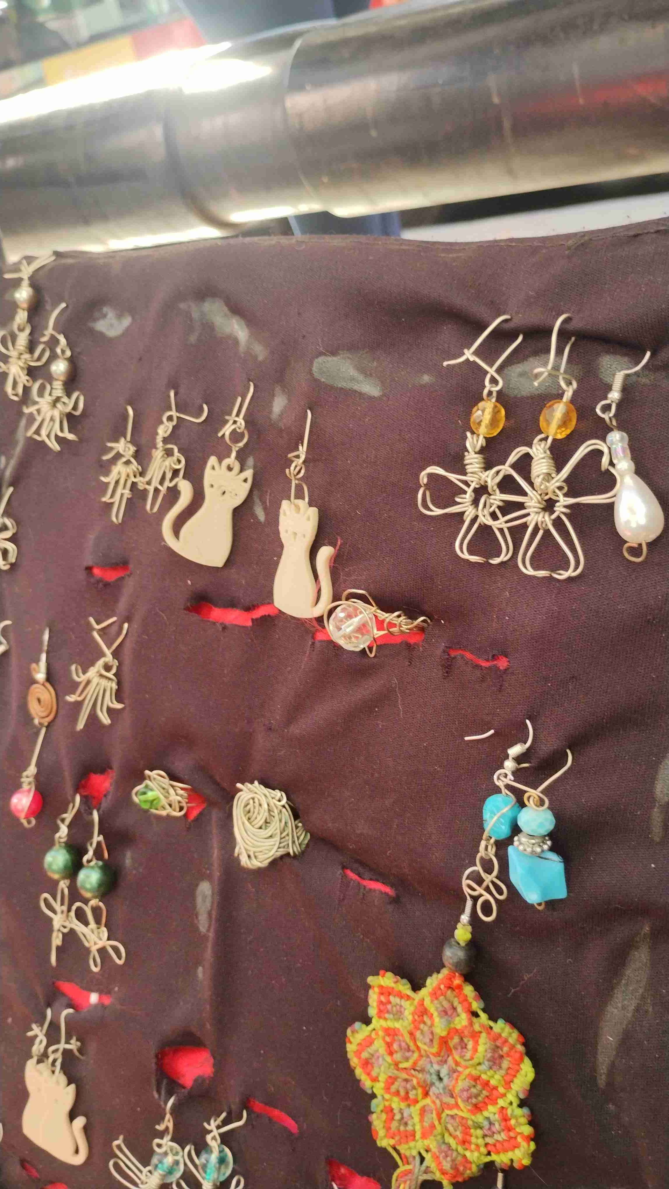 Pendientes artesanales metálicos - miniatura 3