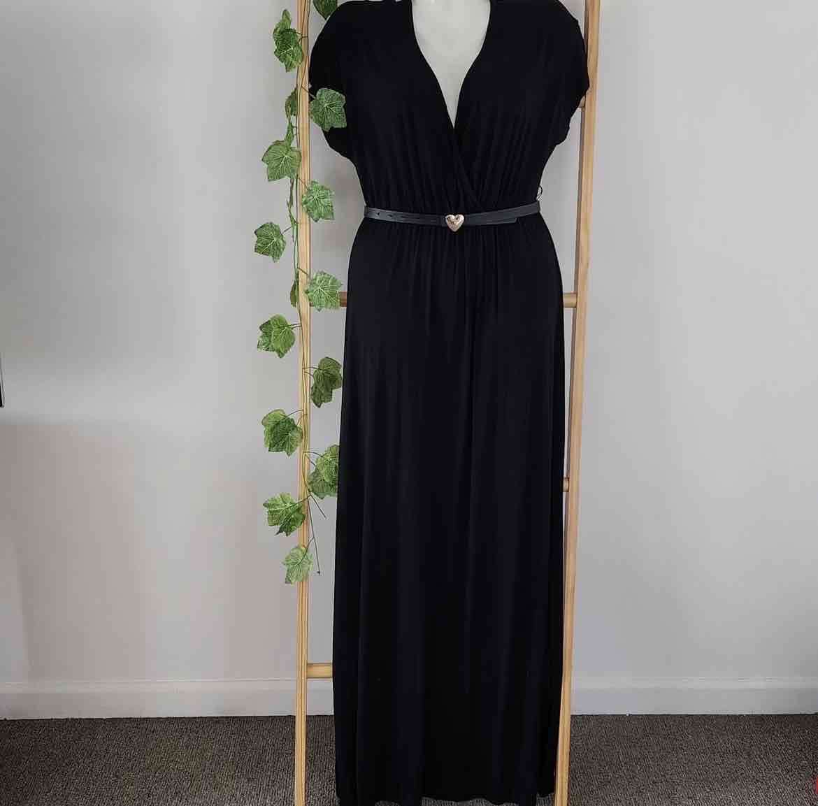 Vestido largo negro elegante