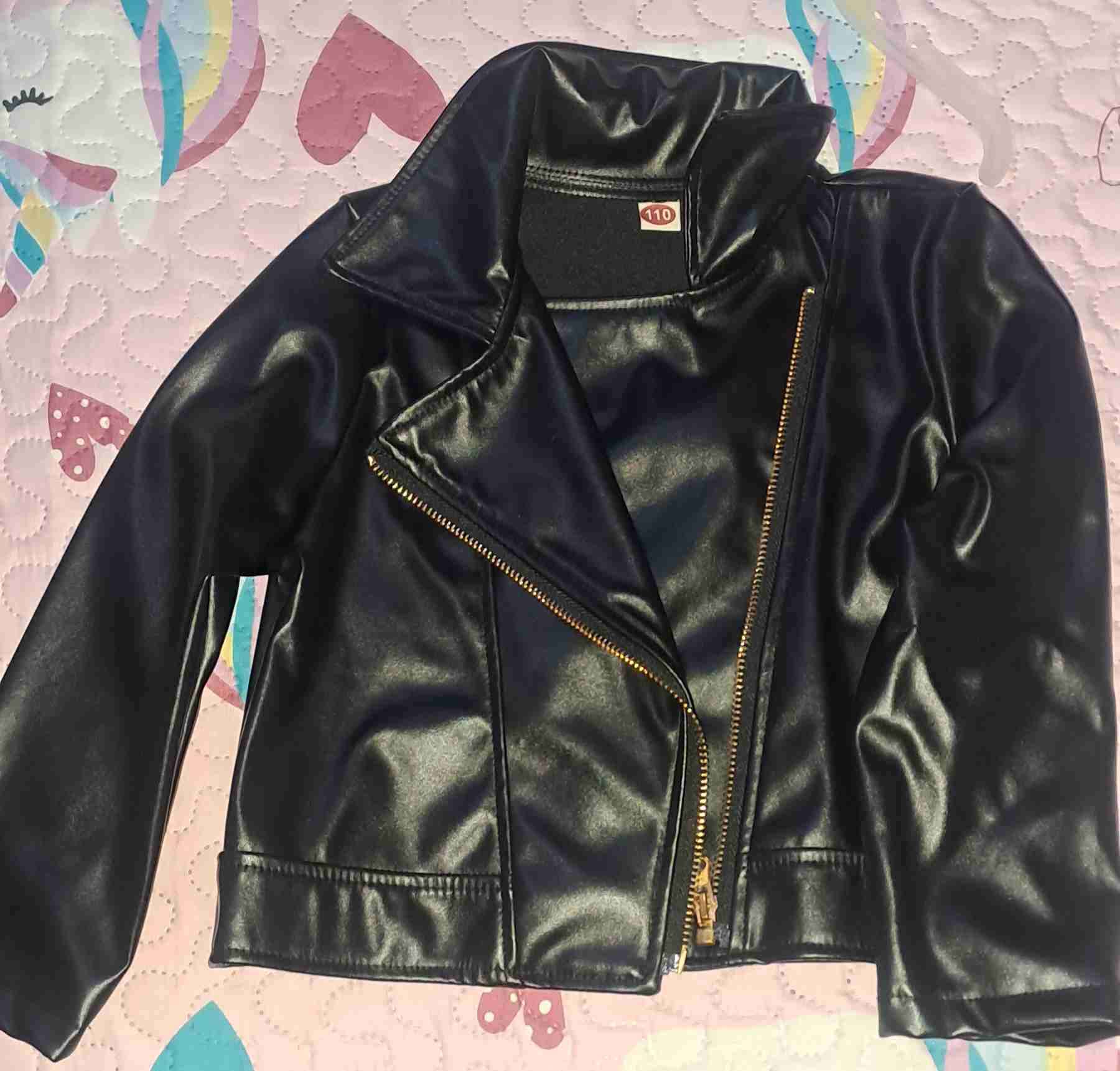 Chaqueta de cuero sintético negra