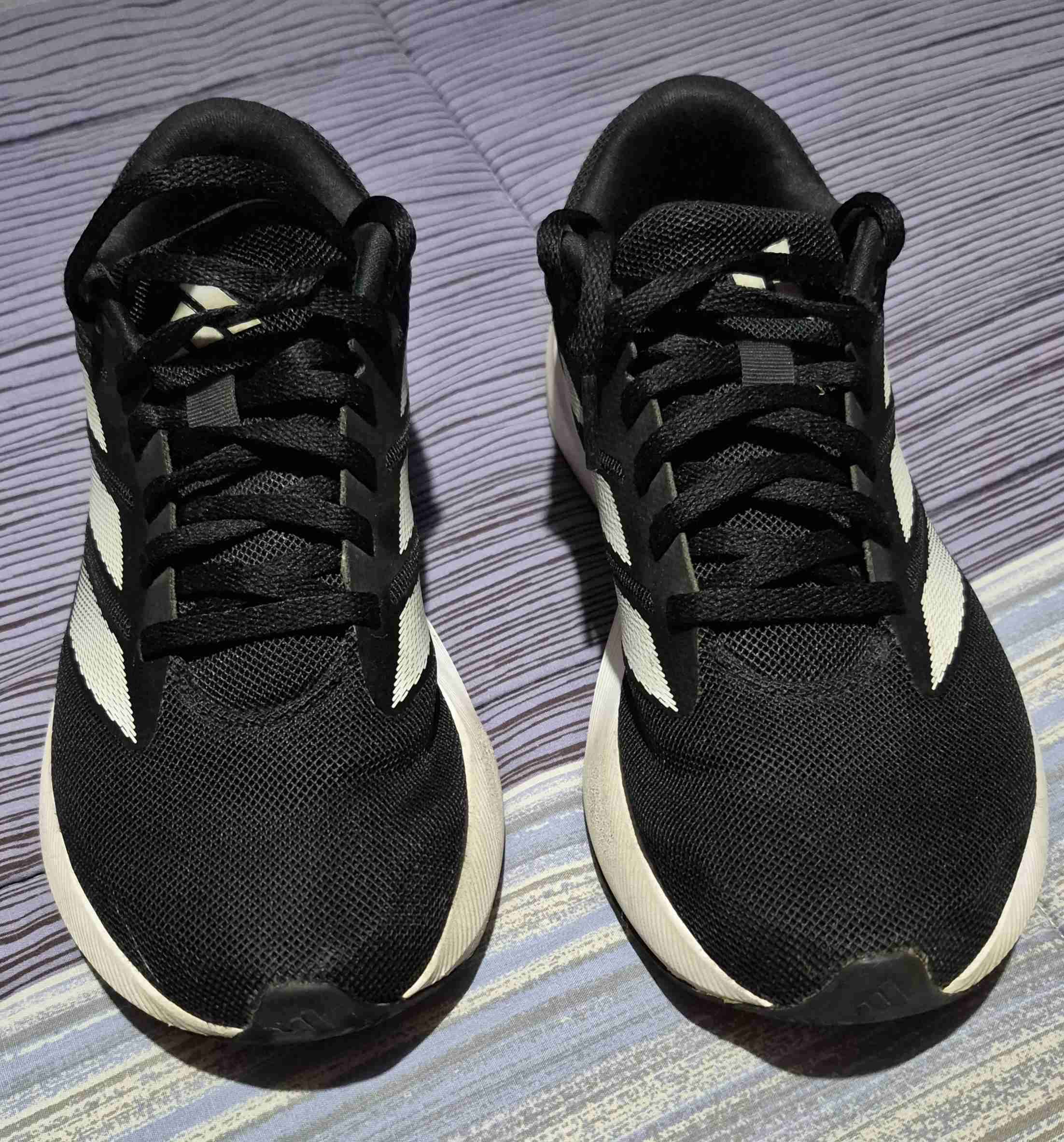 Zapatillas negras deportivas - miniatura 2